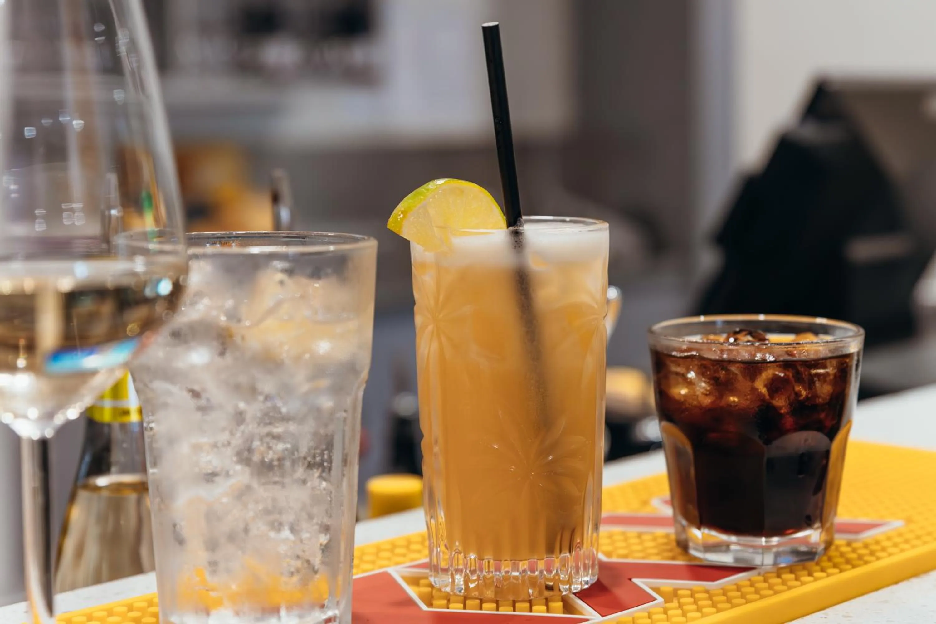 Lounge or bar in The Mayfair Emerald