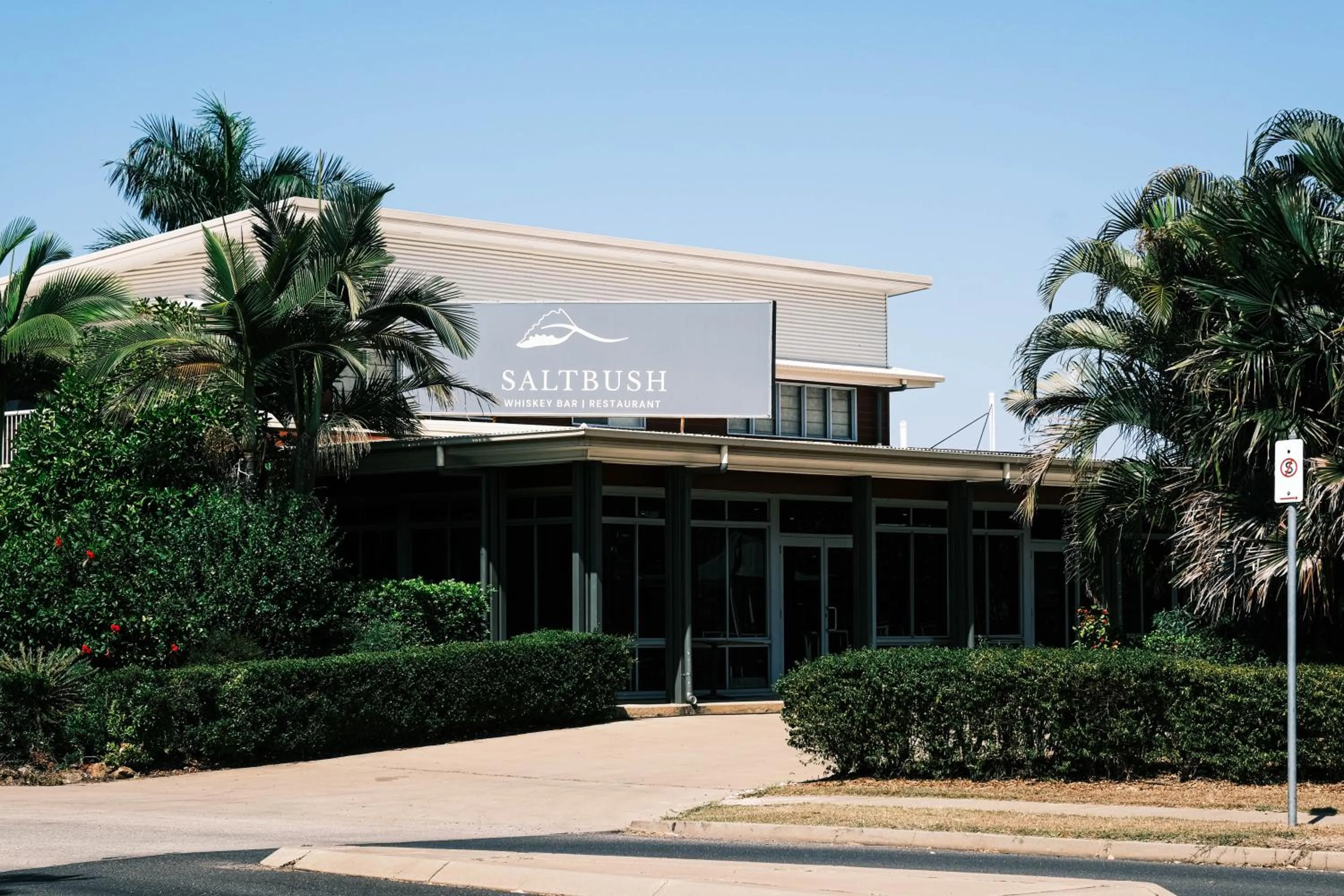 Restaurant/places to eat in The Mayfair Emerald