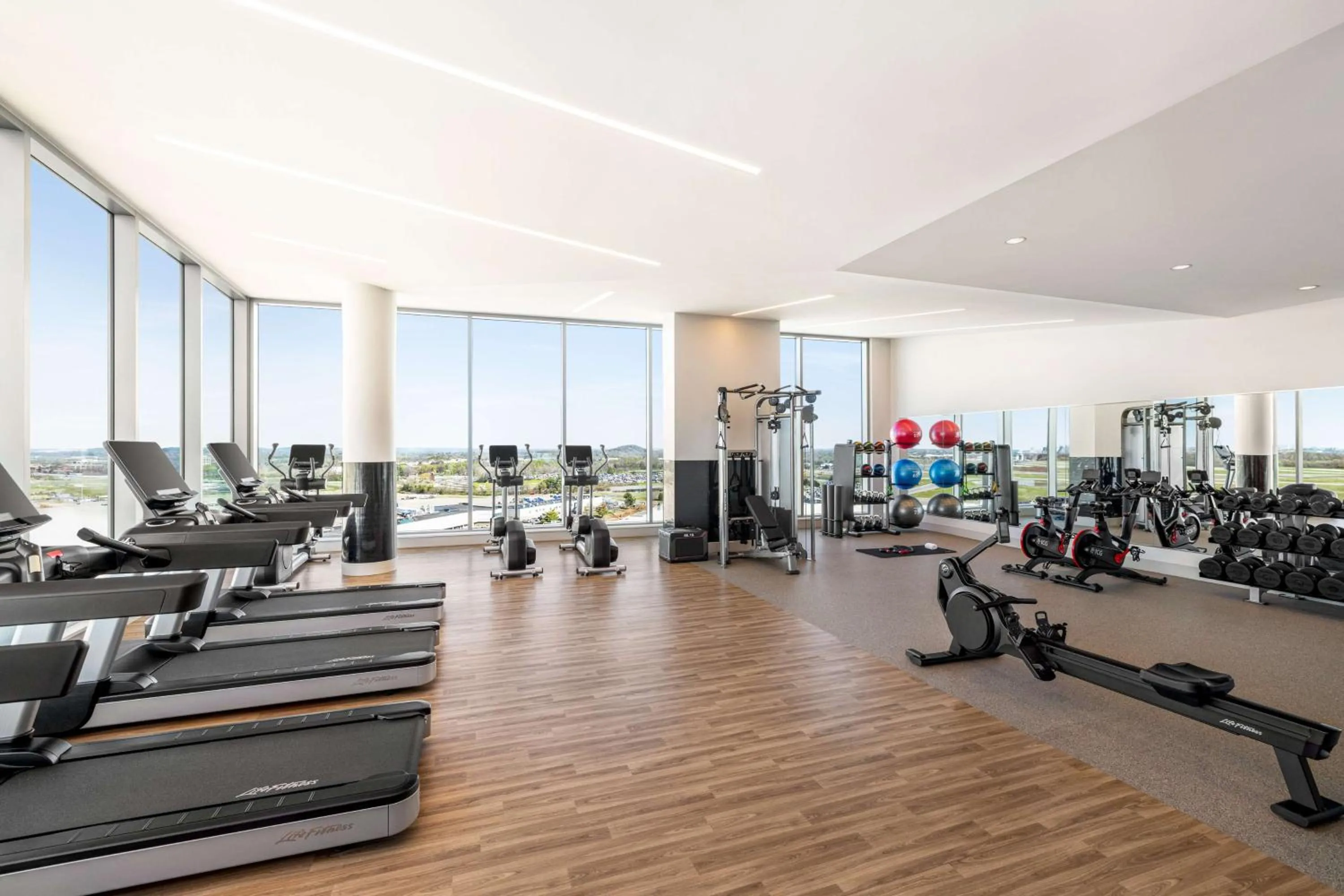 Fitness centre/facilities in Hilton BNA Nashville Airport Terminal