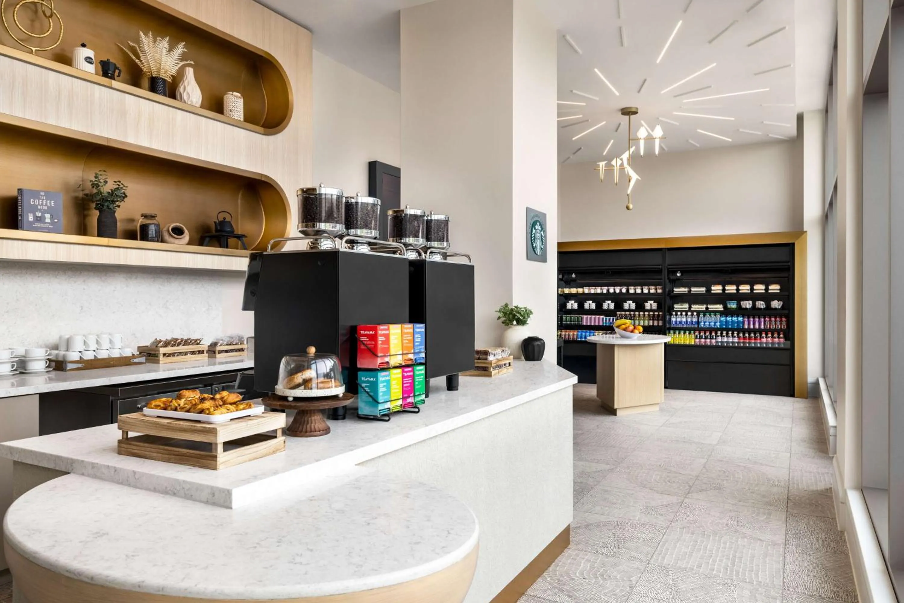 Restaurant/places to eat in Hilton BNA Nashville Airport Terminal