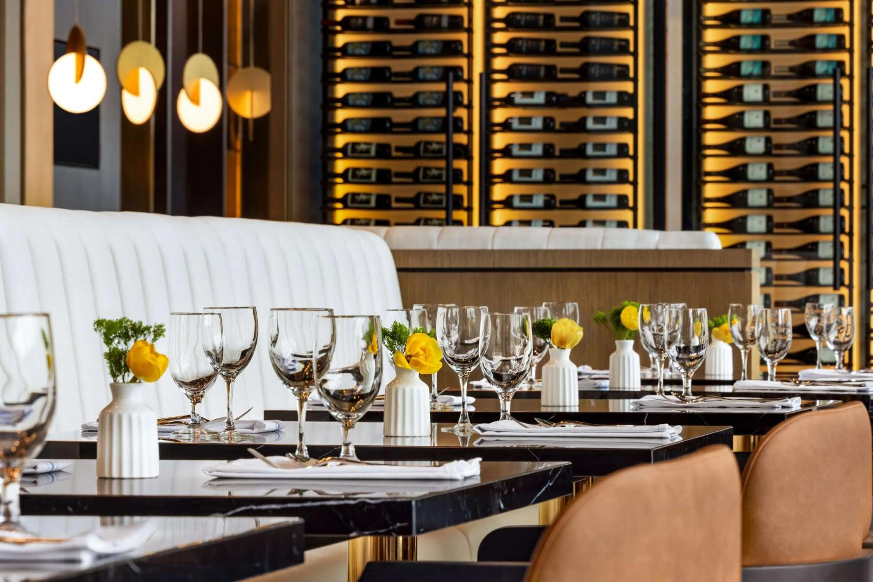 Restaurant/places to eat in Hilton BNA Nashville Airport Terminal