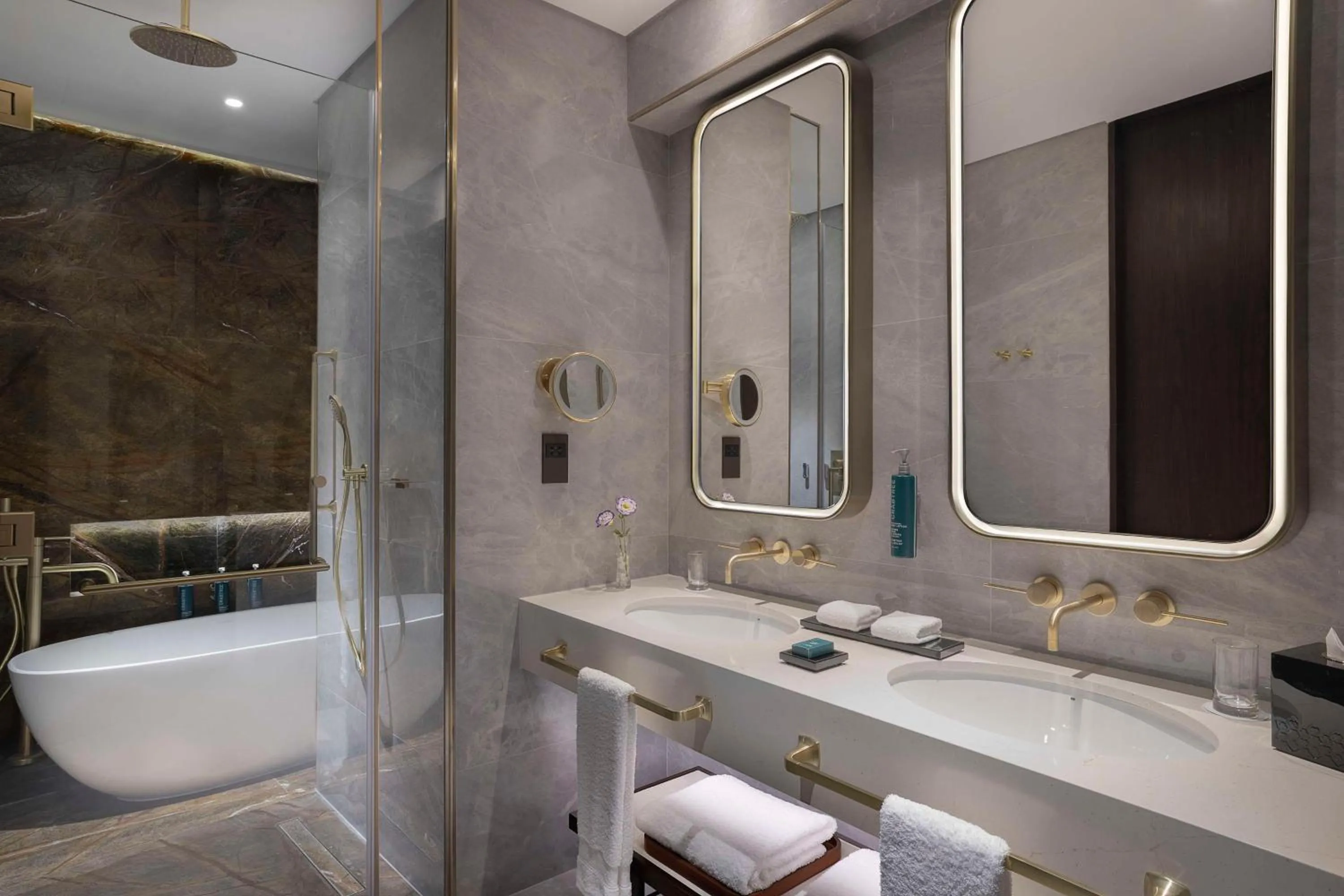 Toilet in Embassy Suites By Hilton Dubai Business Bay