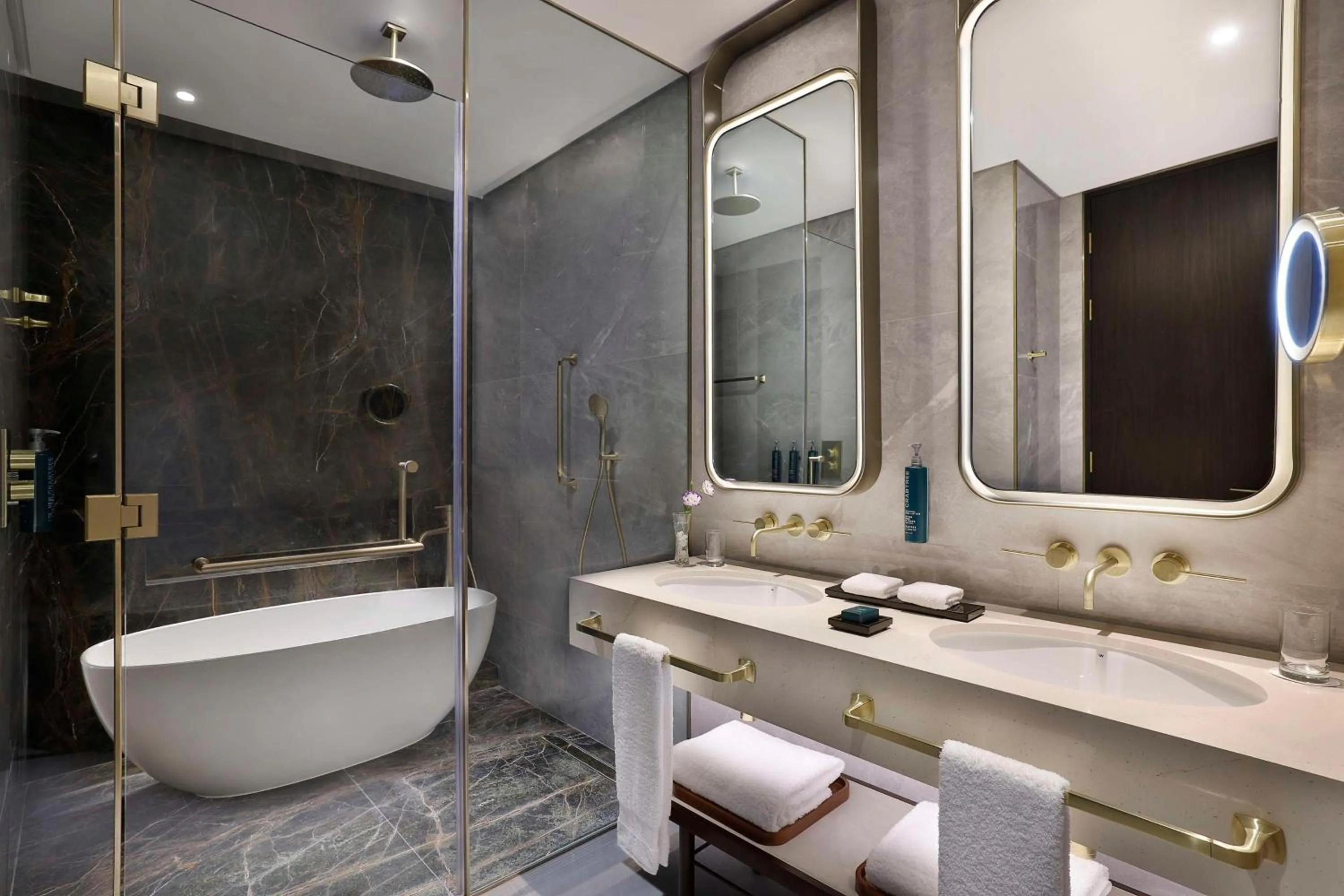 Toilet in Embassy Suites By Hilton Dubai Business Bay