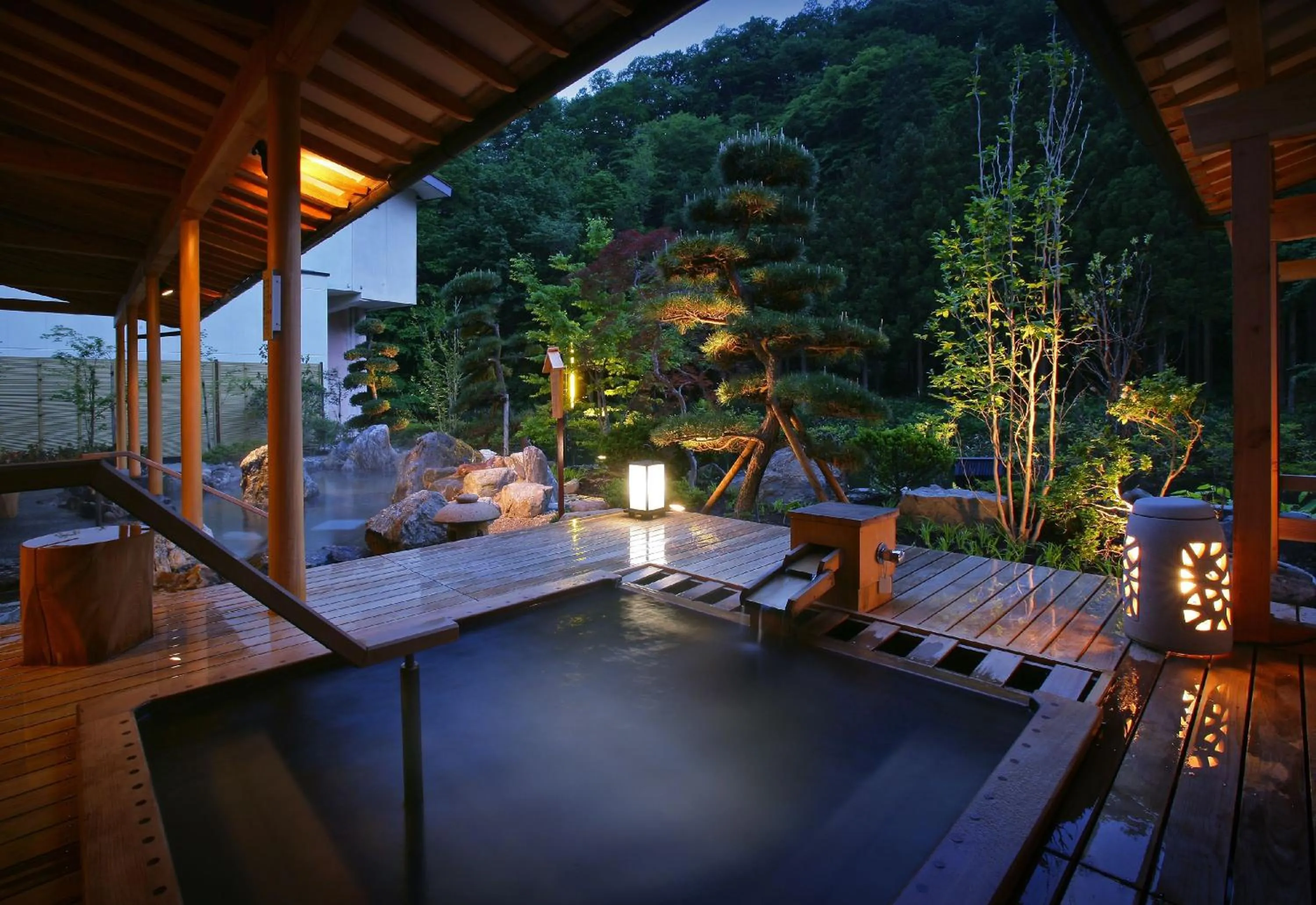 Hot Spring Bath, Swimming Pool in Ryokan Yusen Shidate