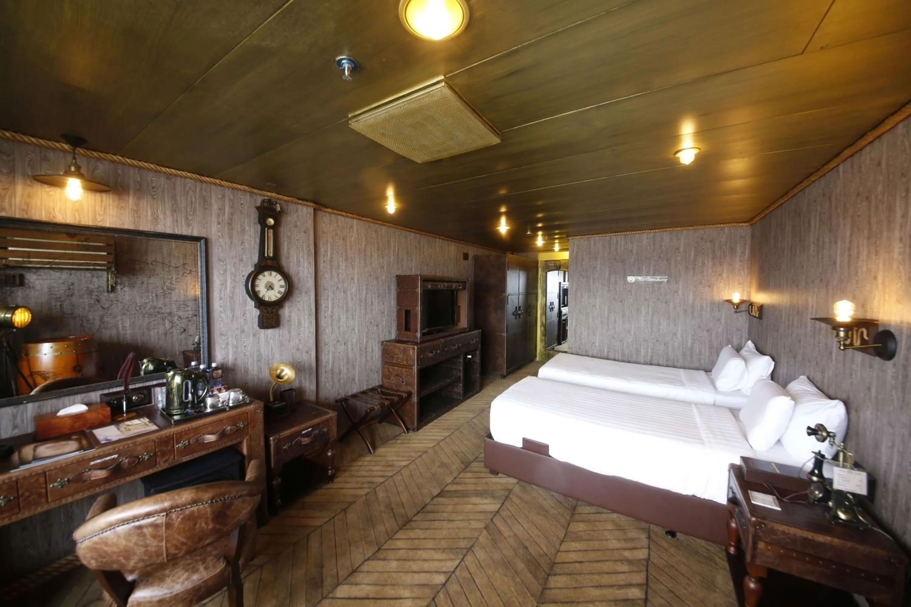 View (from property/room), Bed in Vintage Luxury Yacht Hotel