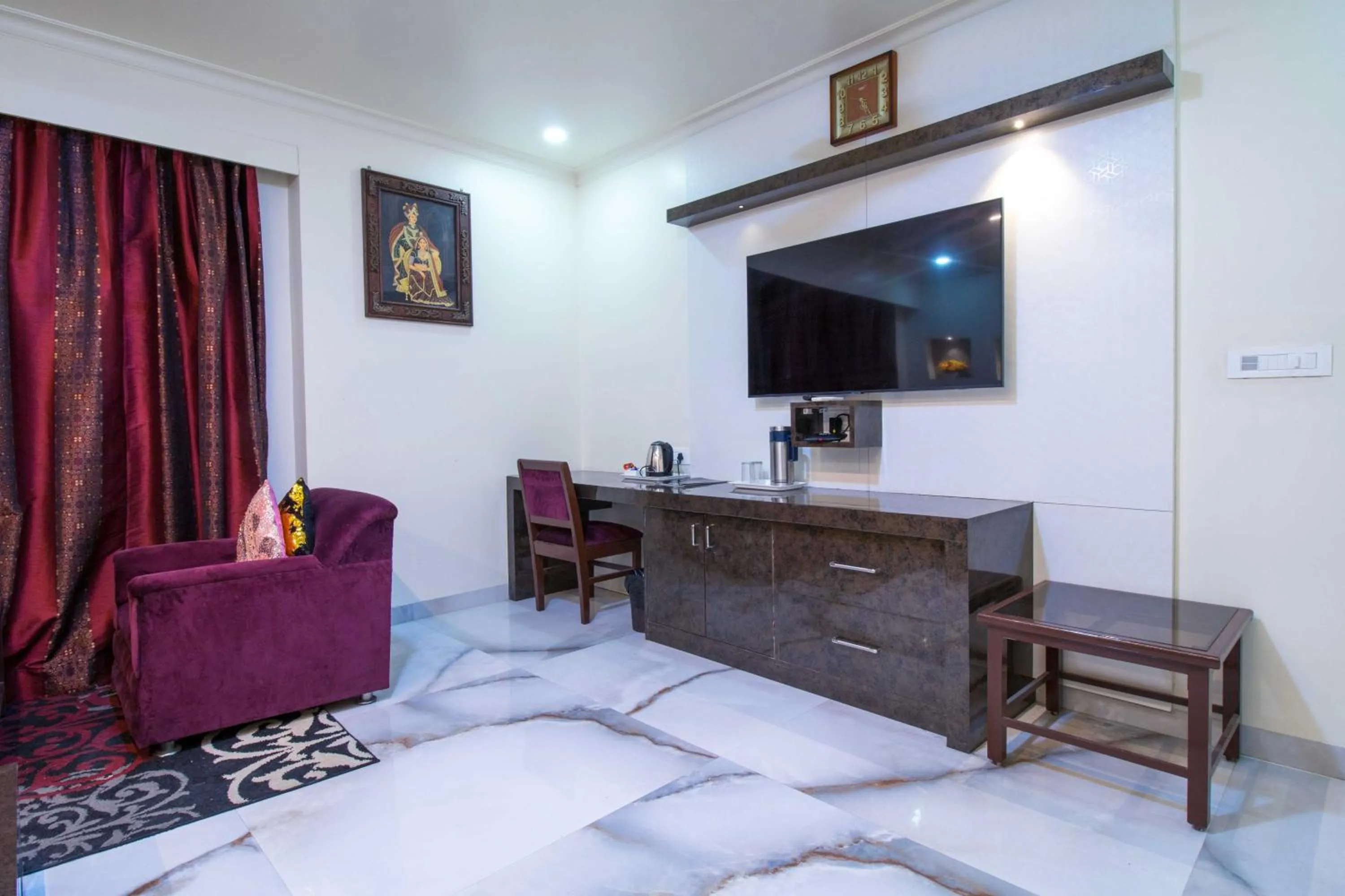 Bedroom, Bed in Hotel Rockland & Restaurant