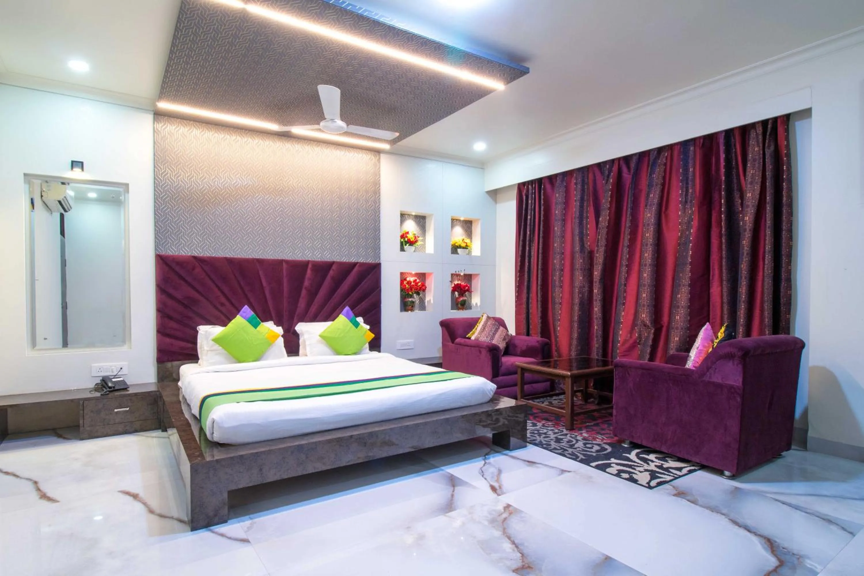 Bedroom, Bed in Hotel Rockland & Restaurant