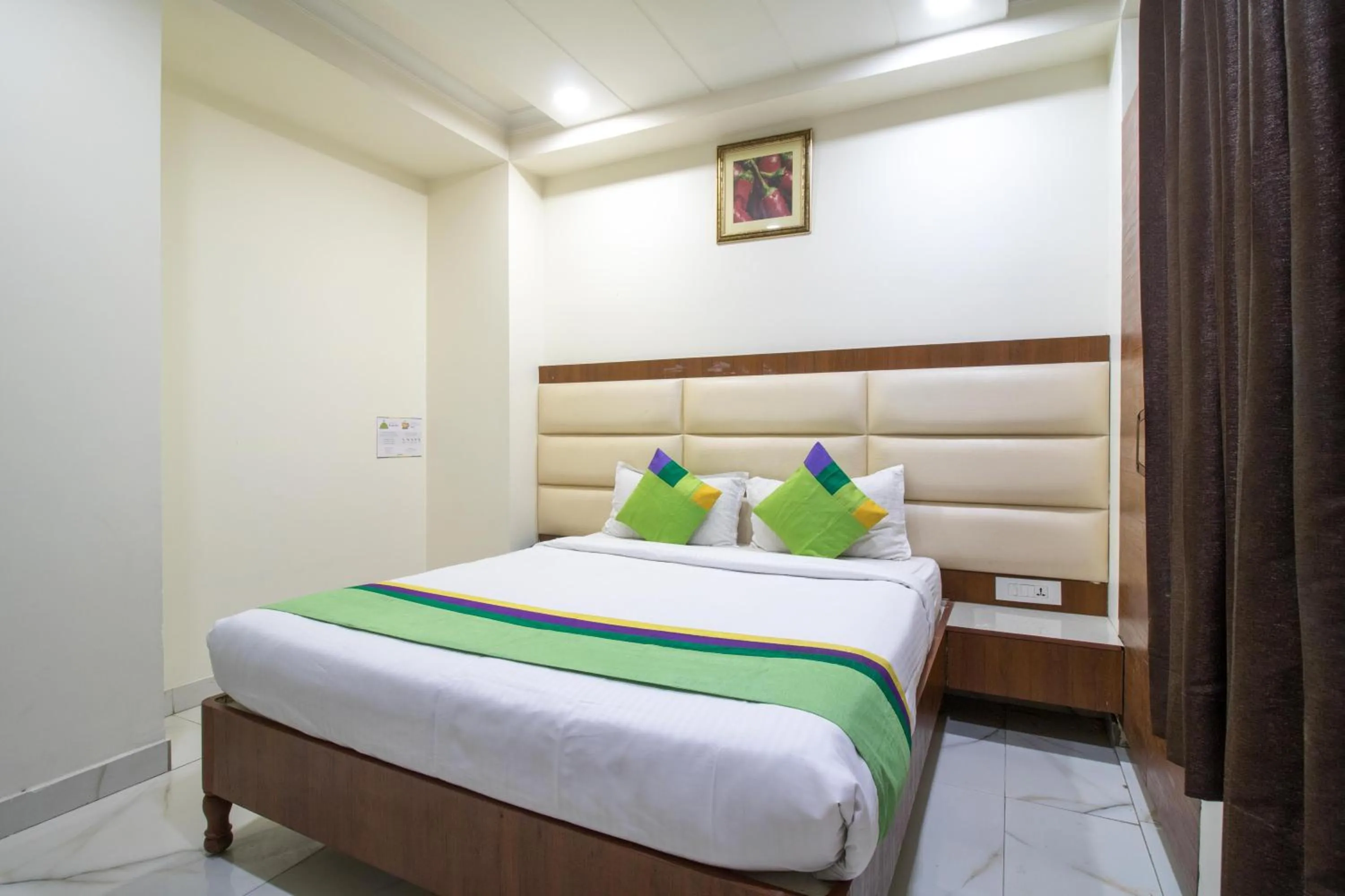 Bed in Hotel Rockland & Restaurant