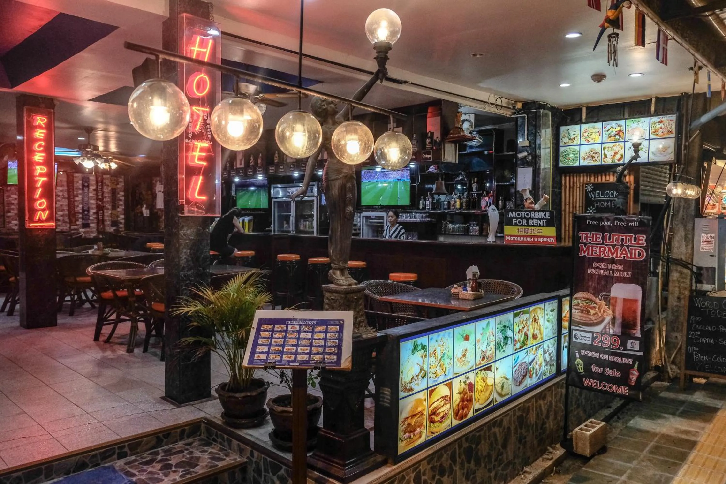 Lounge or bar in Little Mermaid Guesthouse & Restaurant