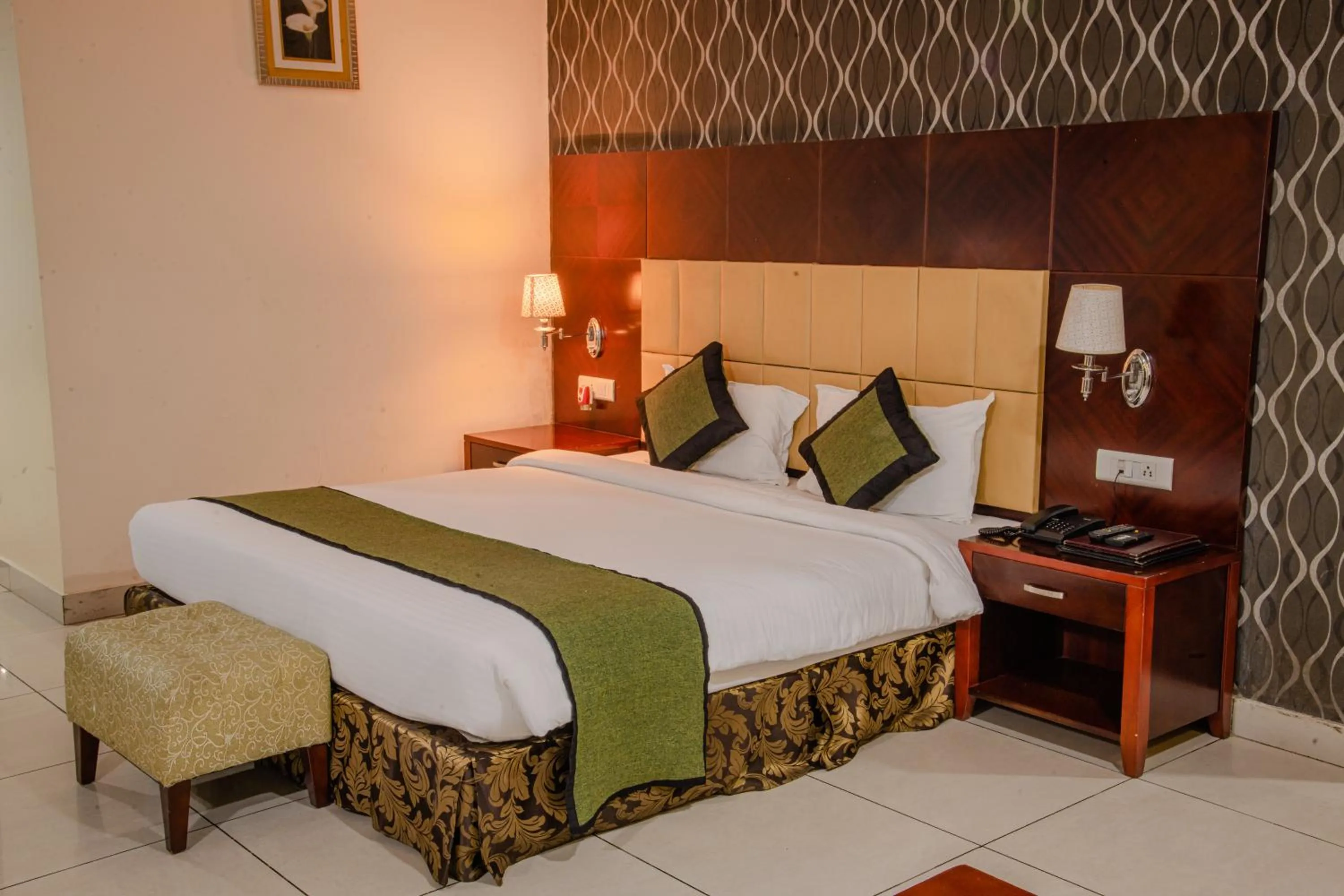 Bed in Hotel Gateway Grandeur