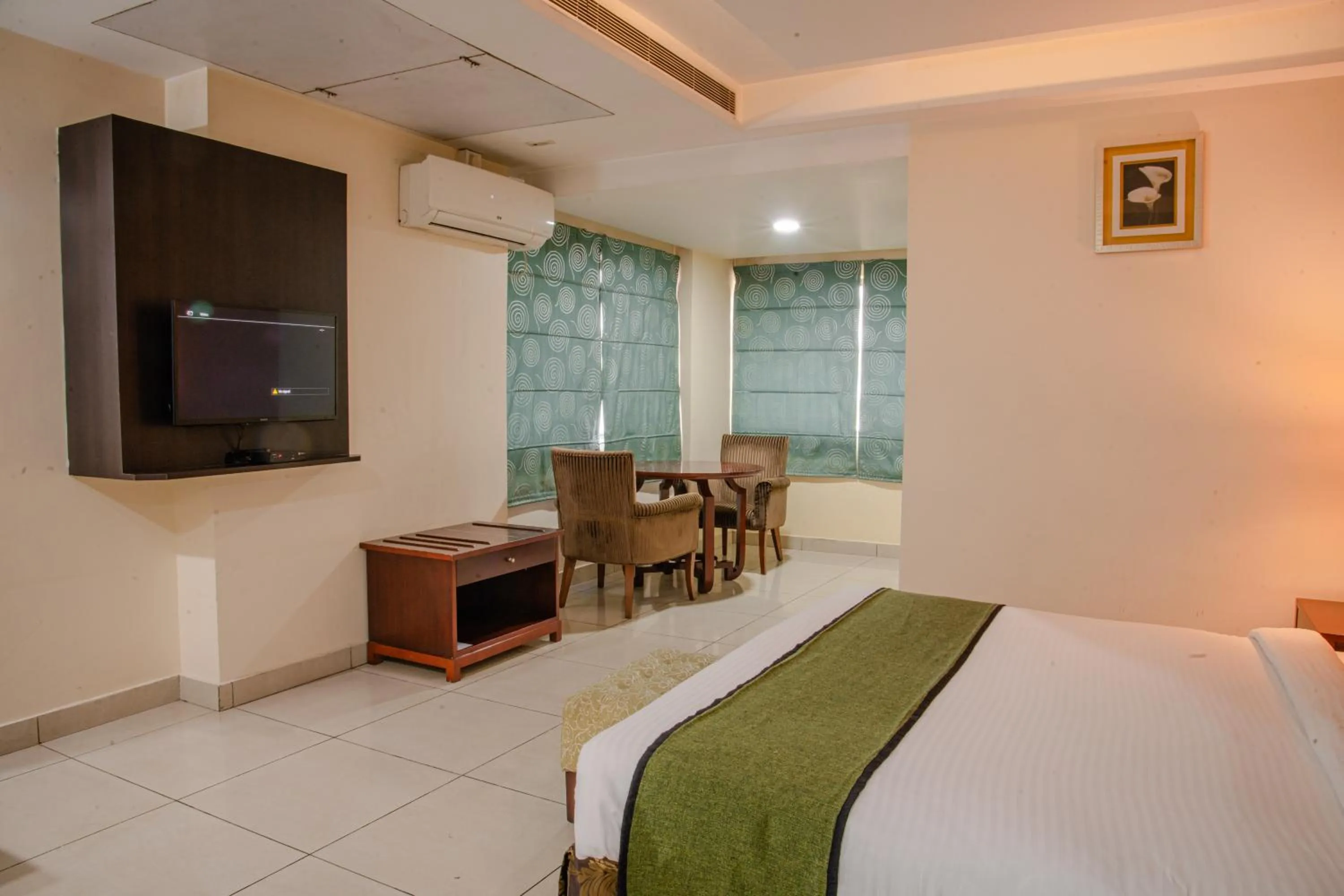 Bed in Hotel Gateway Grandeur