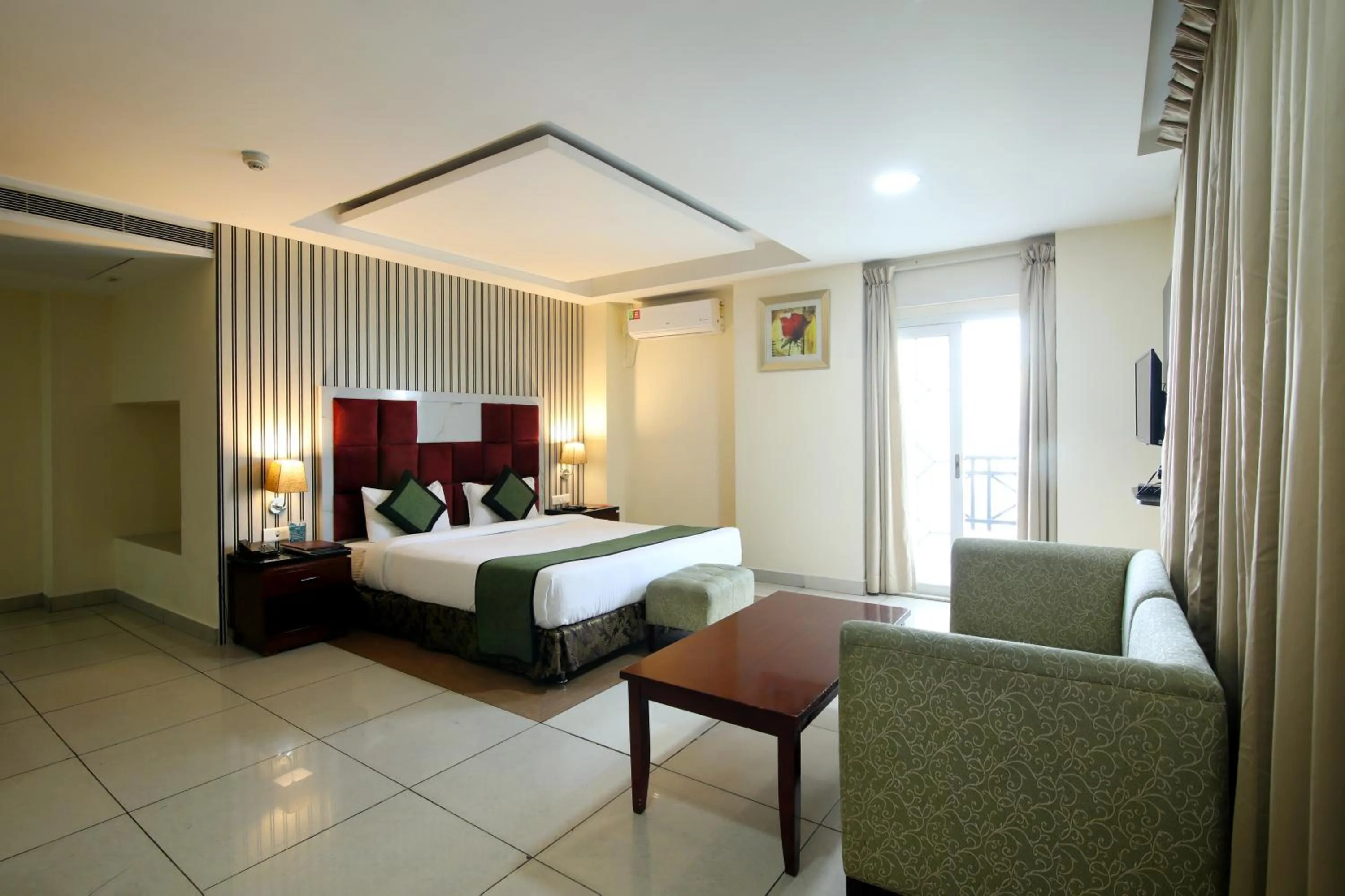 Bed in Hotel Gateway Grandeur