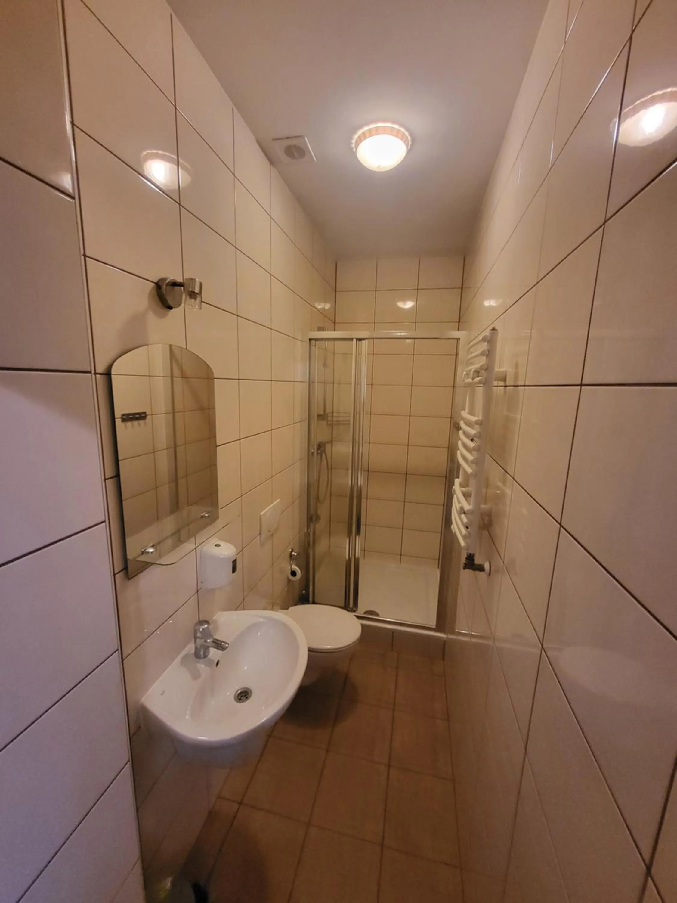 Shower in Hotel Parkowy