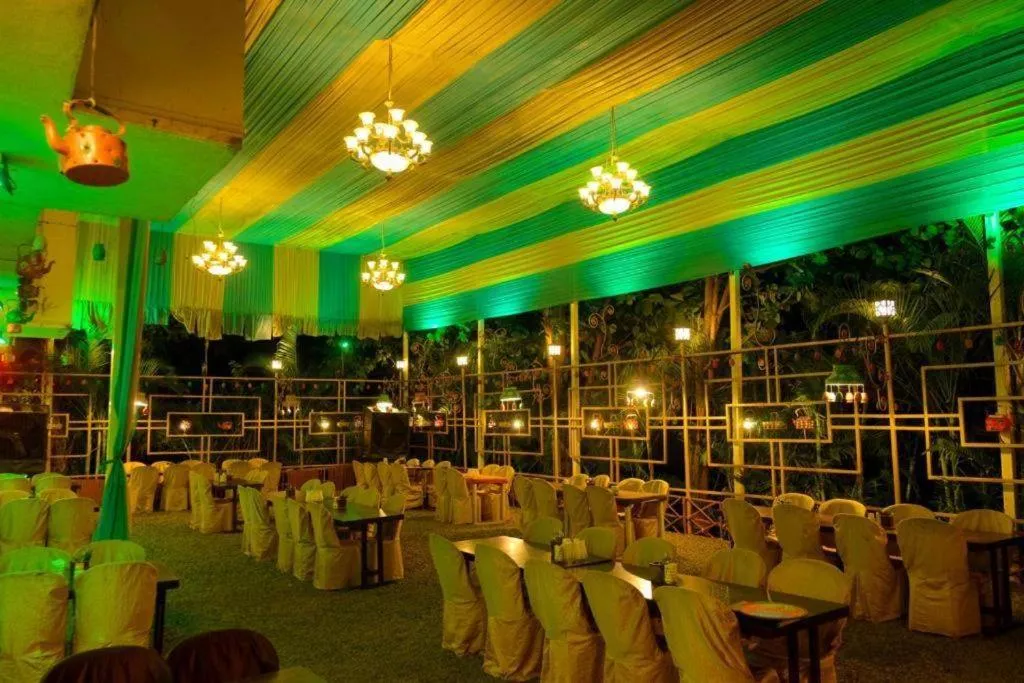 Banquet Facilities in Shiva Palace by Golden Leaf Hotels