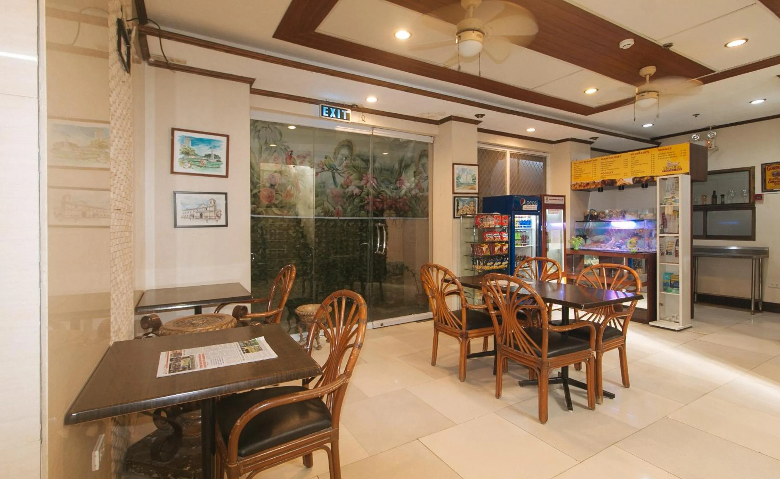 Dining area in RedDoorz Plus New Era Budget Hotel Mabolo former RedDoorz near Landers Superstore Cebu City