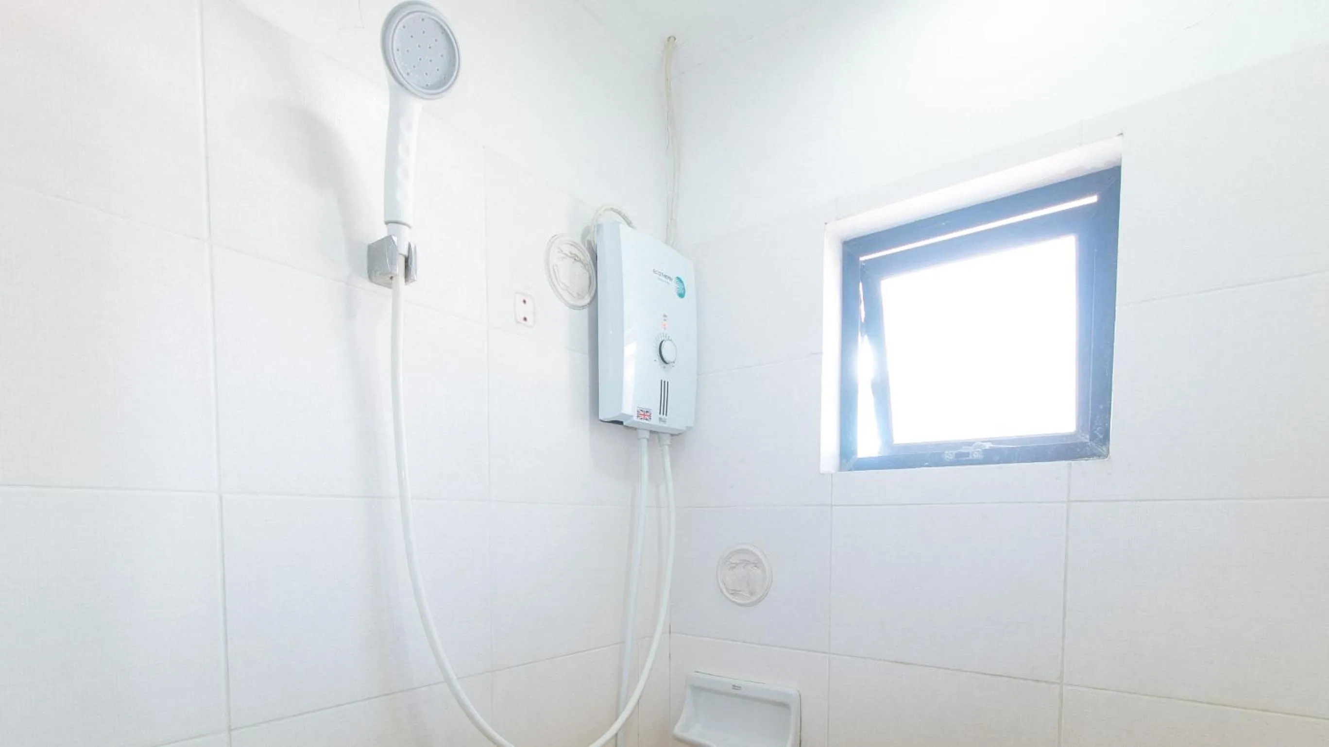 Shower in RedDoorz Plus New Era Budget Hotel Mabolo former RedDoorz near Landers Superstore Cebu City