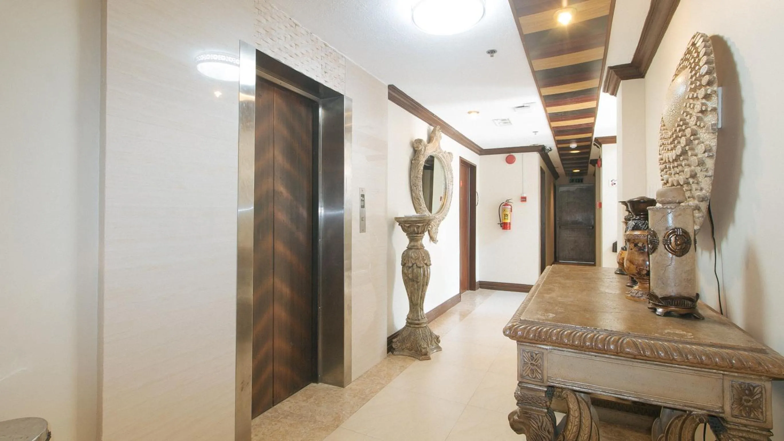 Lobby or reception in RedDoorz Plus New Era Budget Hotel Mabolo former RedDoorz near Landers Superstore Cebu City