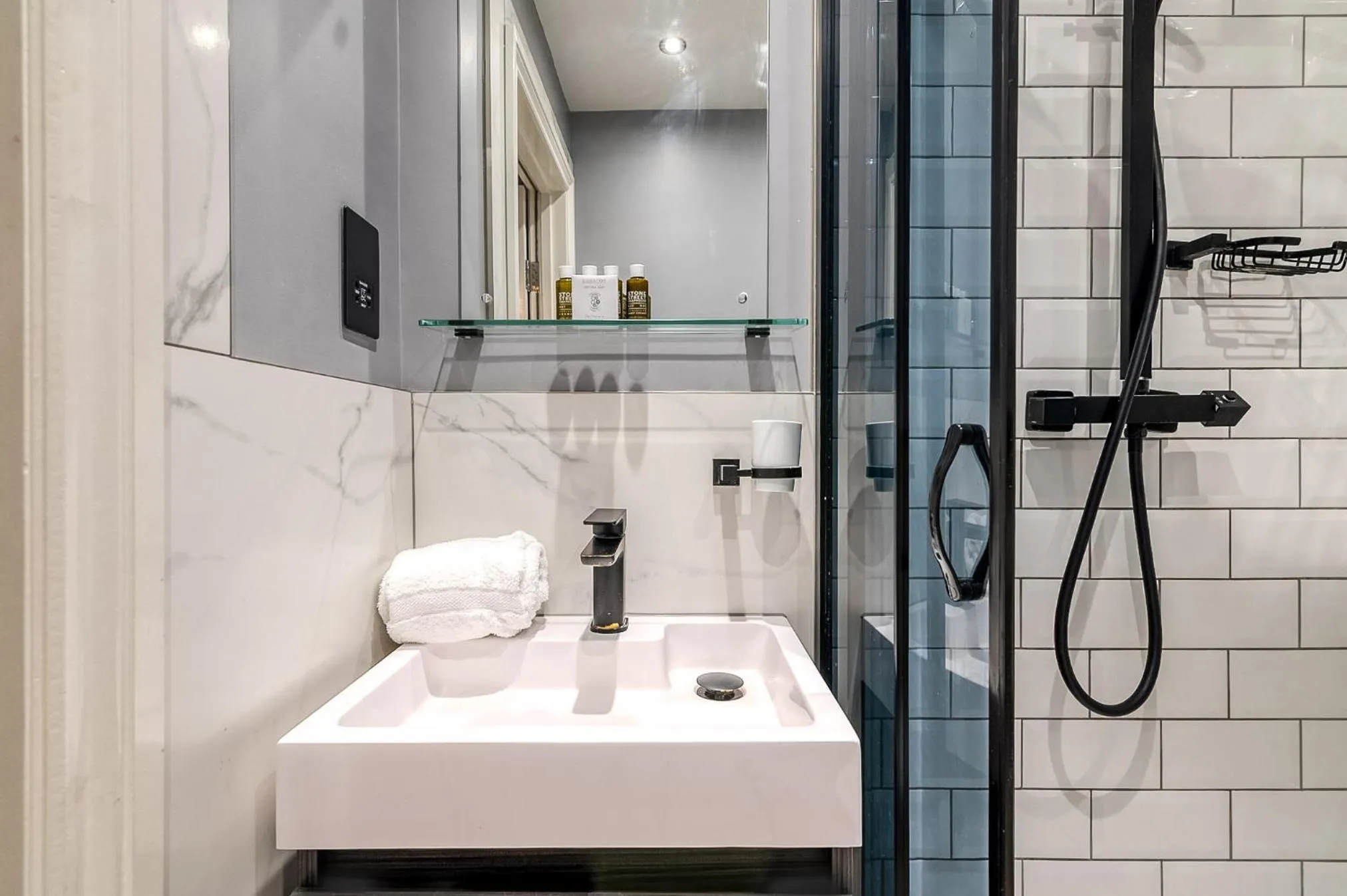 Shower in Kensington Rooms - Warwick Road