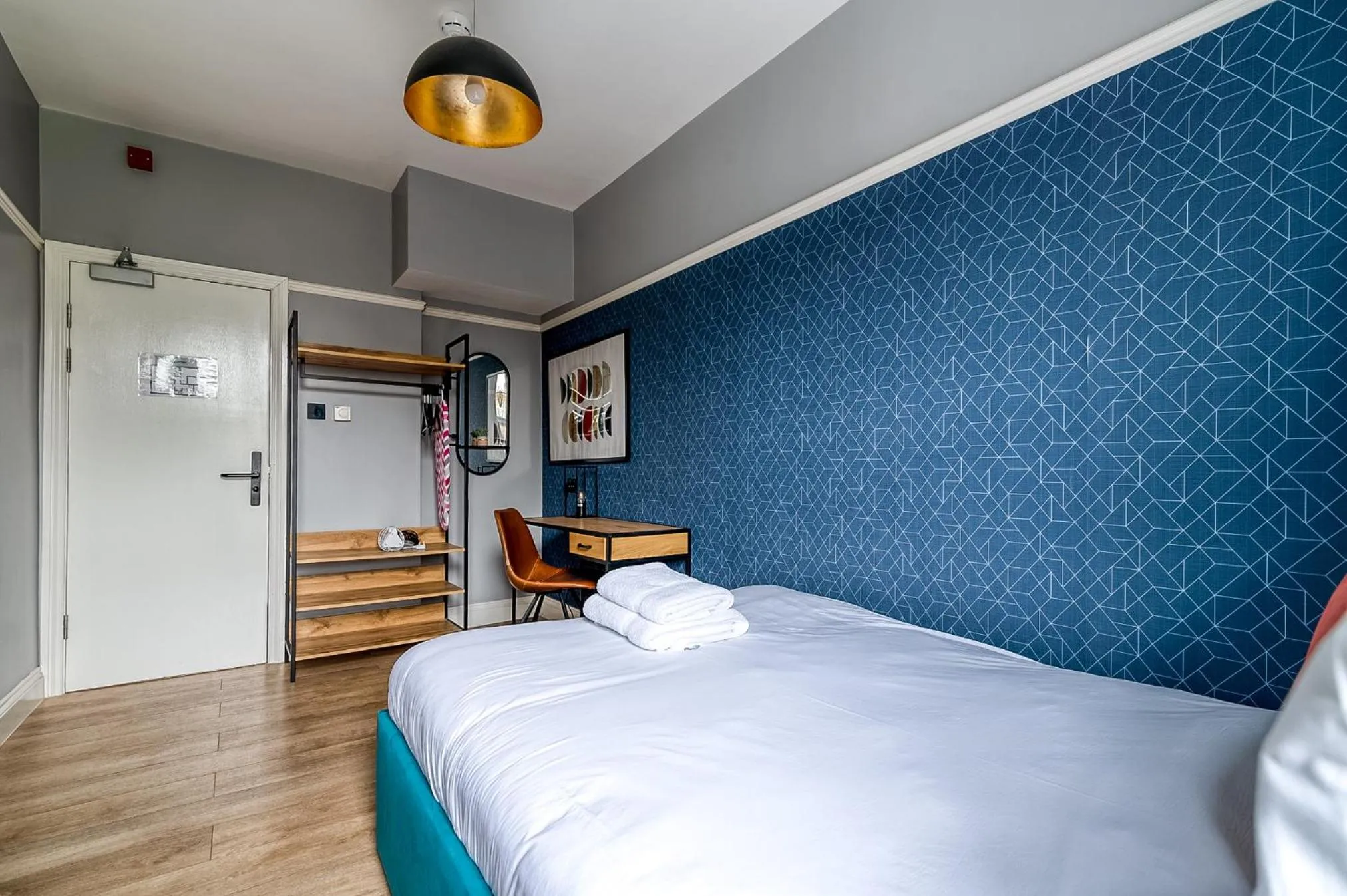 Bedroom in Kensington Rooms - Warwick Road