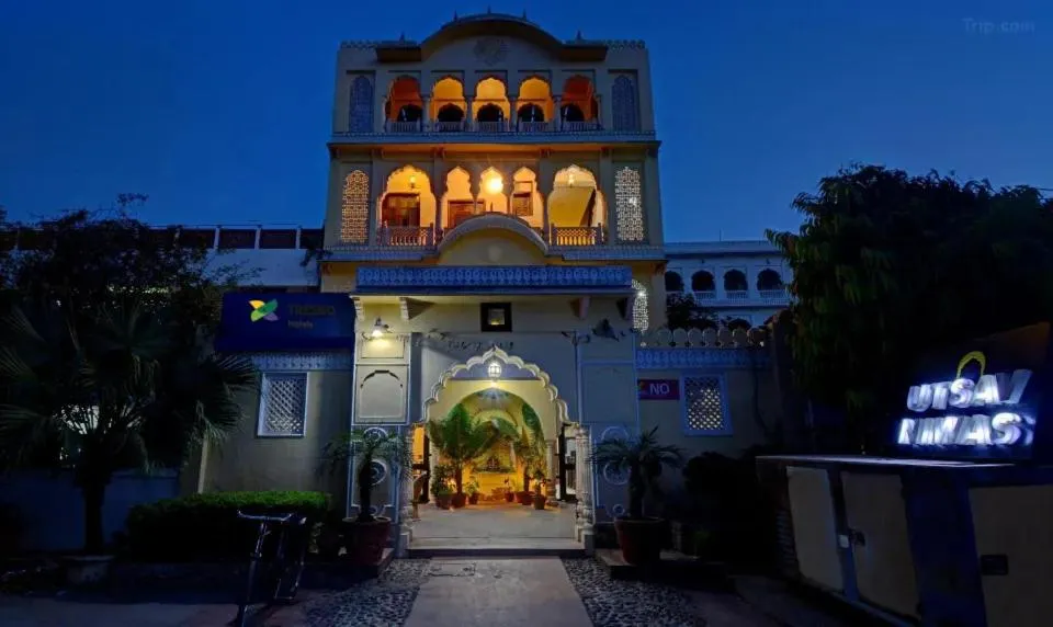 Facade/entrance in Hotel Utsav Niwas
