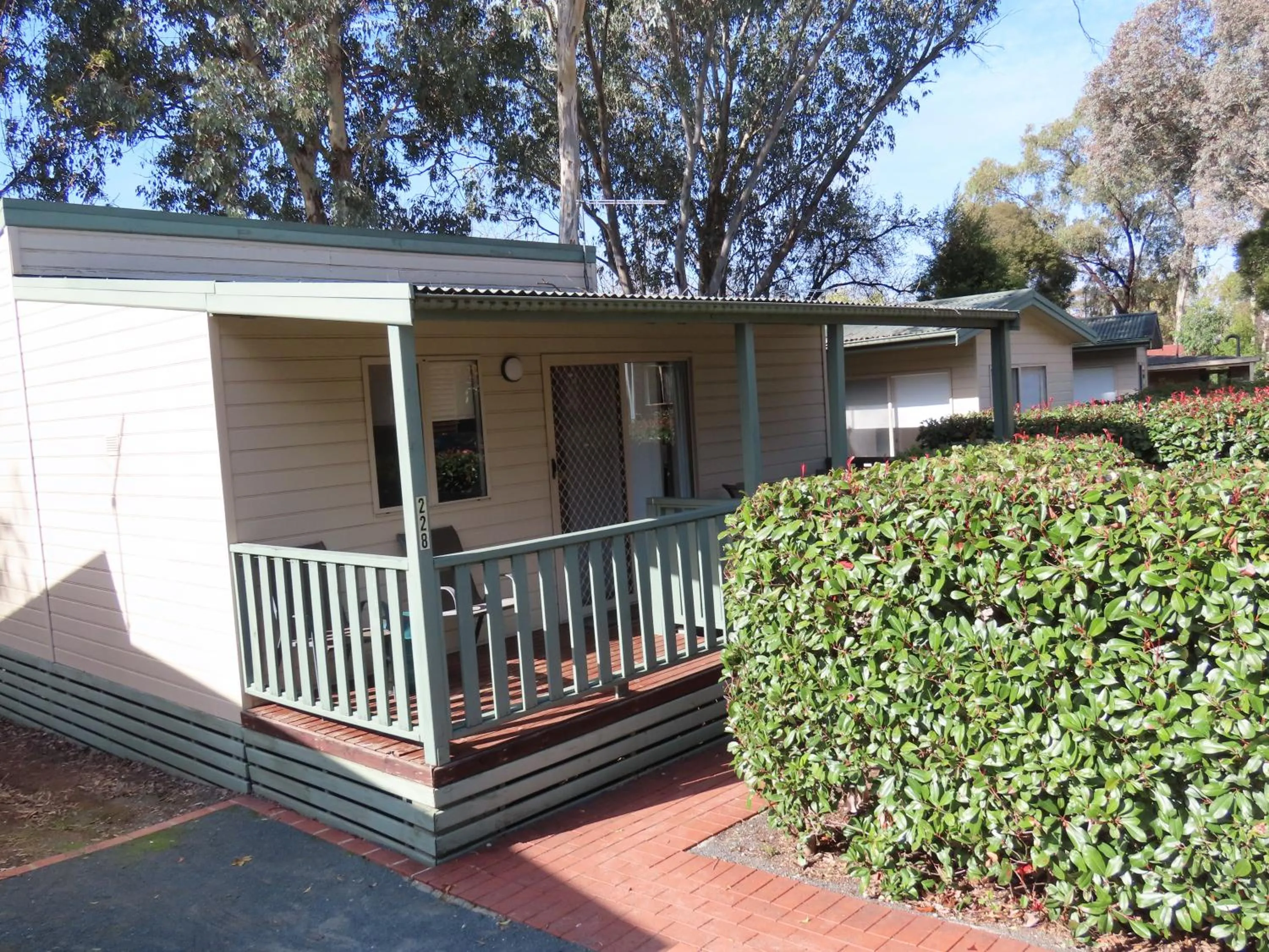 Garden view in Albury Gardens Tourist Park