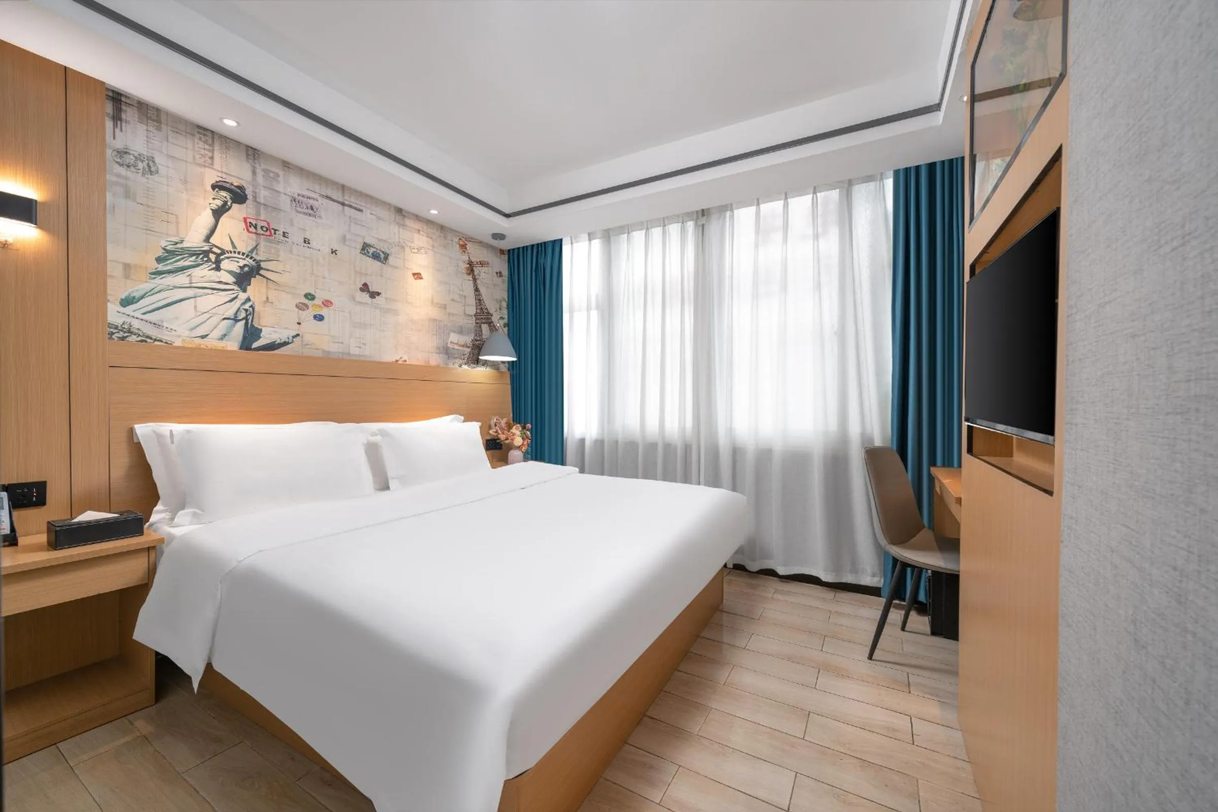 Photo of the whole room, Bed in Yi Nuo Hotel Guangzhou