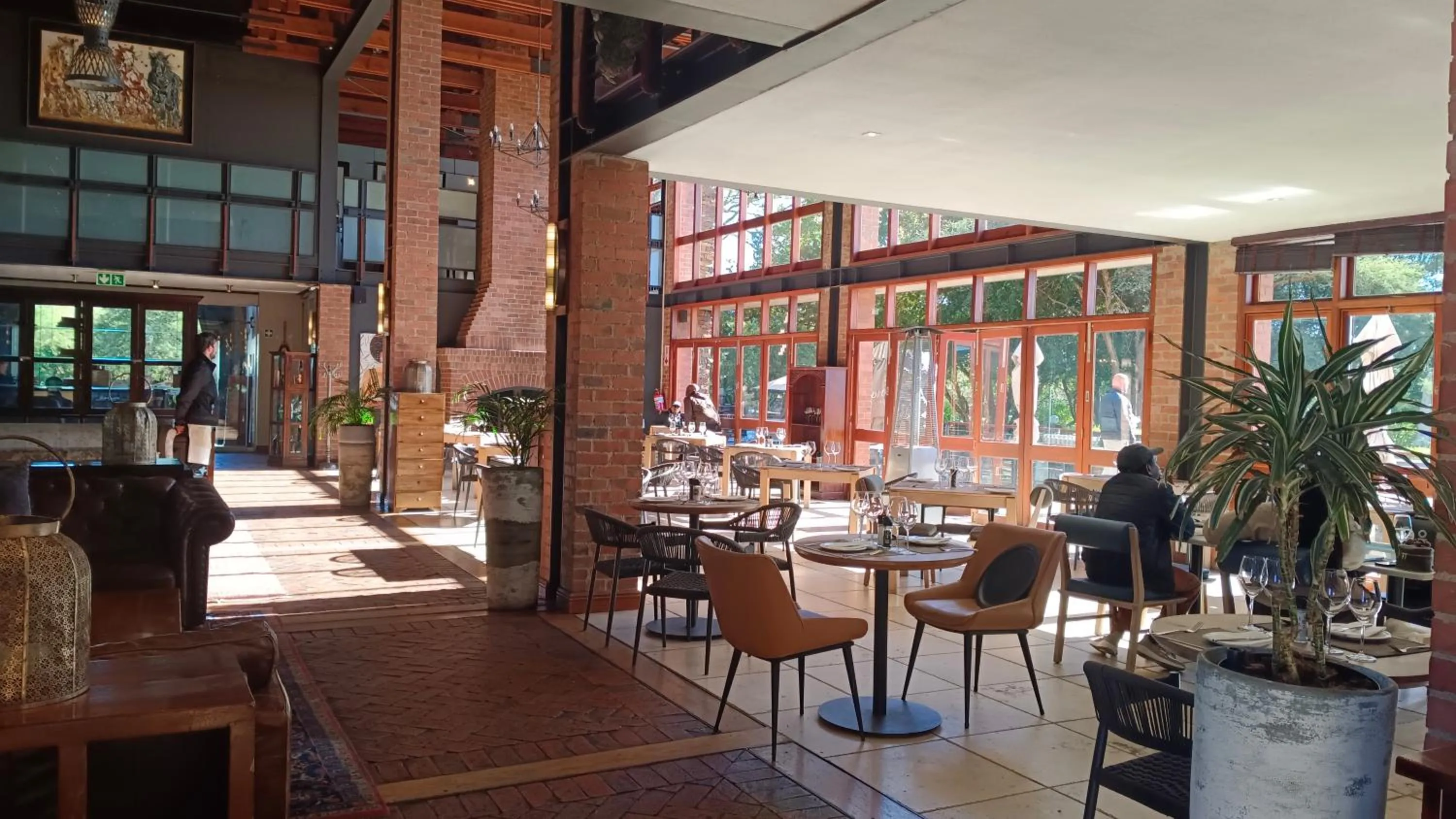 Riboville Boutique Hotel And Restaurant