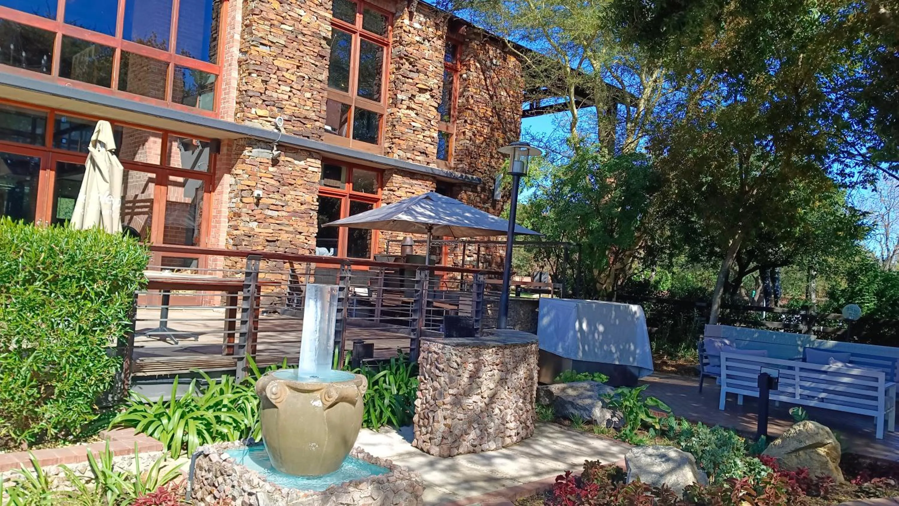 Riboville Boutique Hotel And Restaurant