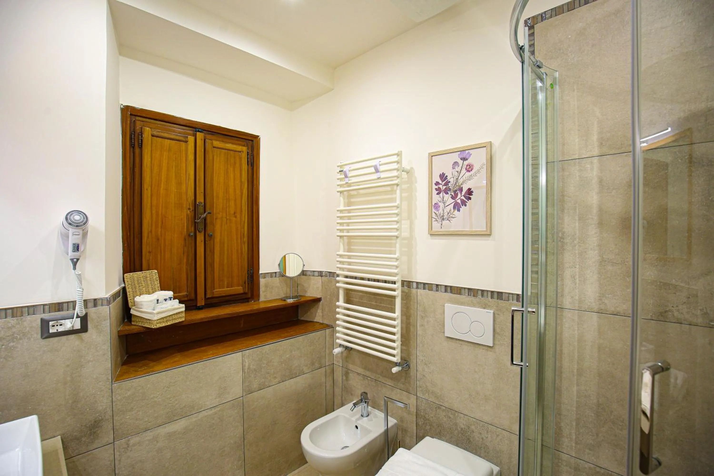 Shower in Colosseum Maison