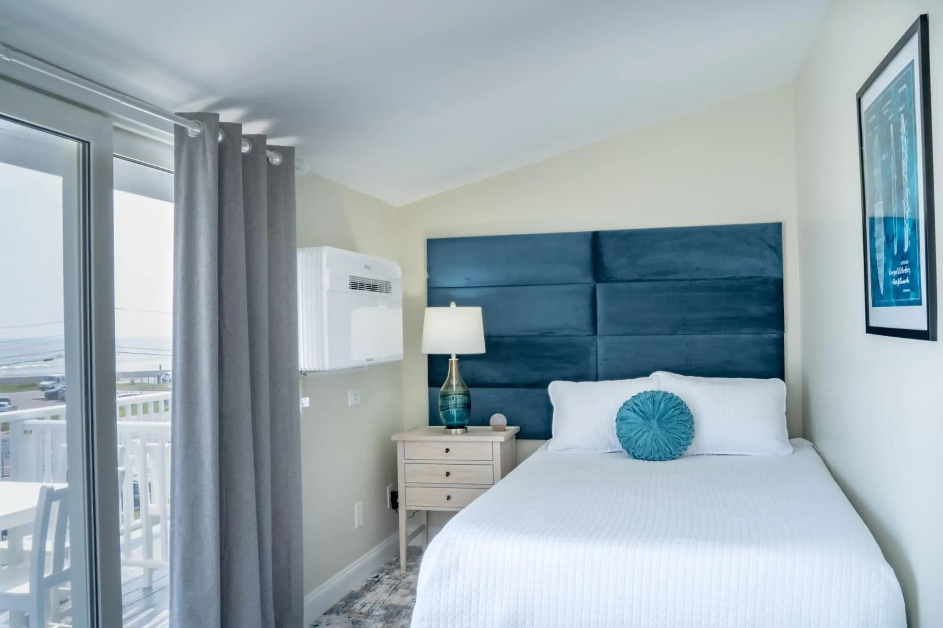 Studio with Ocean View in 935 Ocean, a Beachside Inn Studio with Ocean View in 935 Ocean, a Beachside Inn