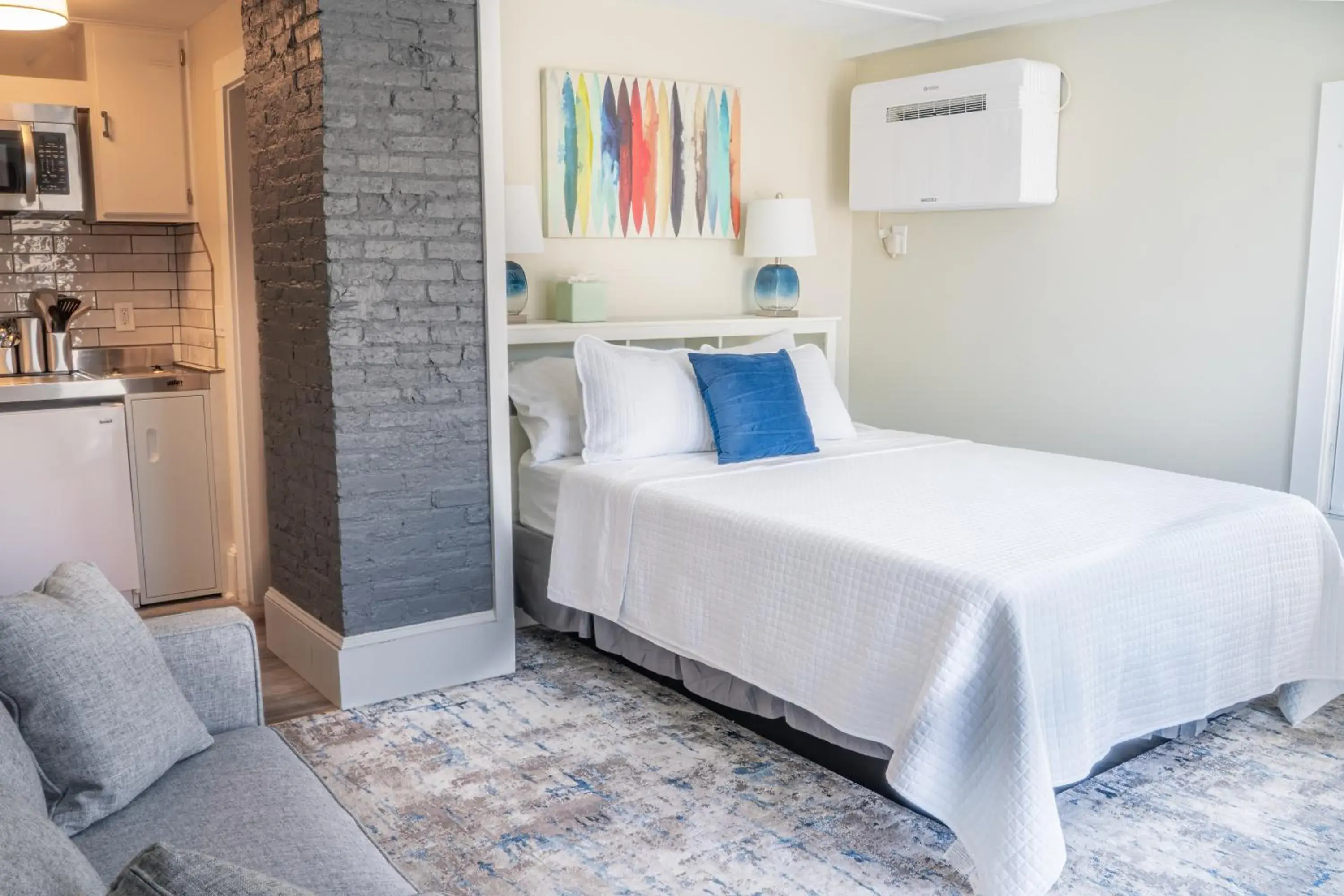 Deluxe Double or Twin Room with Sea View in 935 Ocean, a Beachside Inn Deluxe Double or Twin Room with Sea View in 935 Ocean, a Beachside Inn