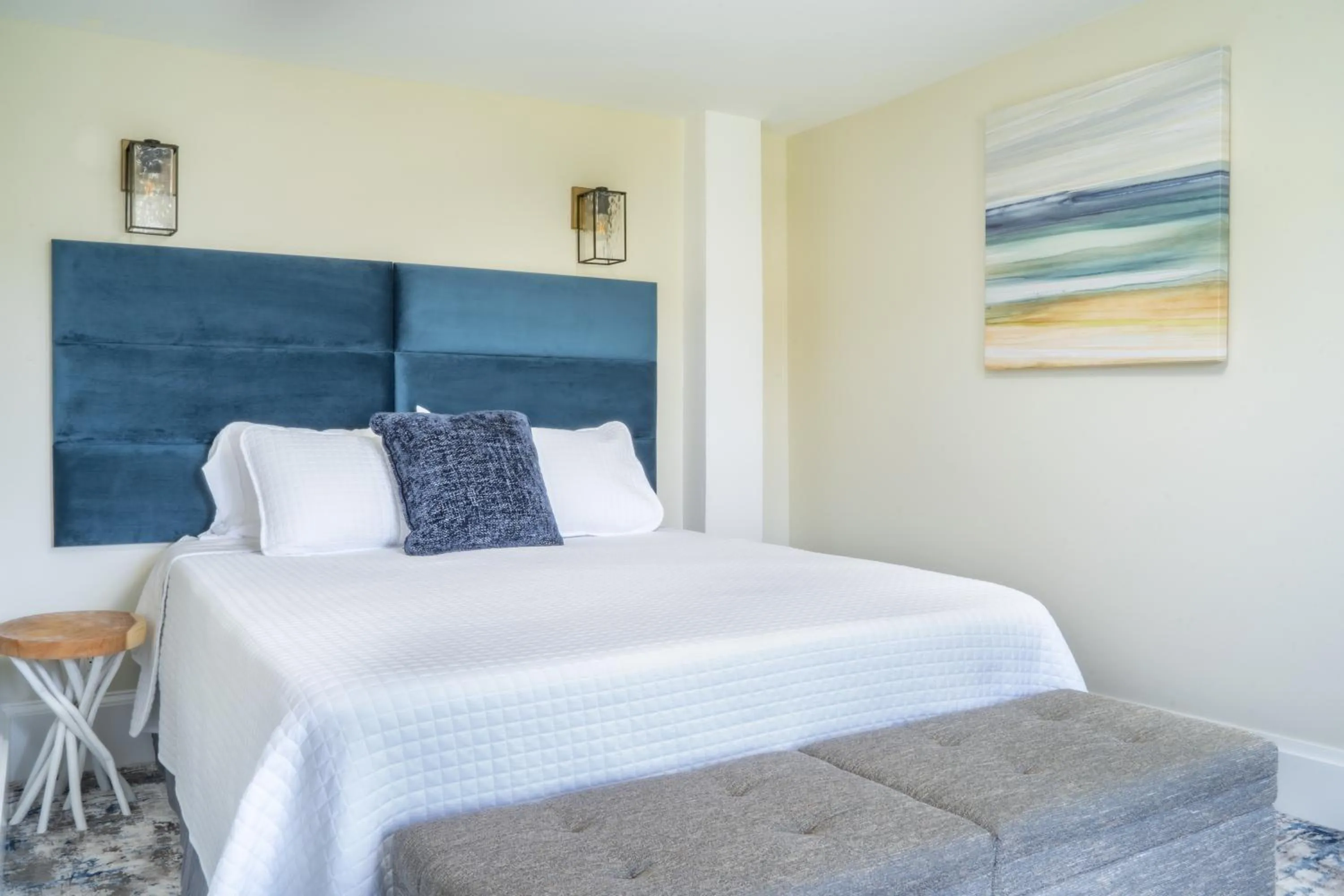 Bedroom, Bed in 935 Ocean, a Beachside Inn