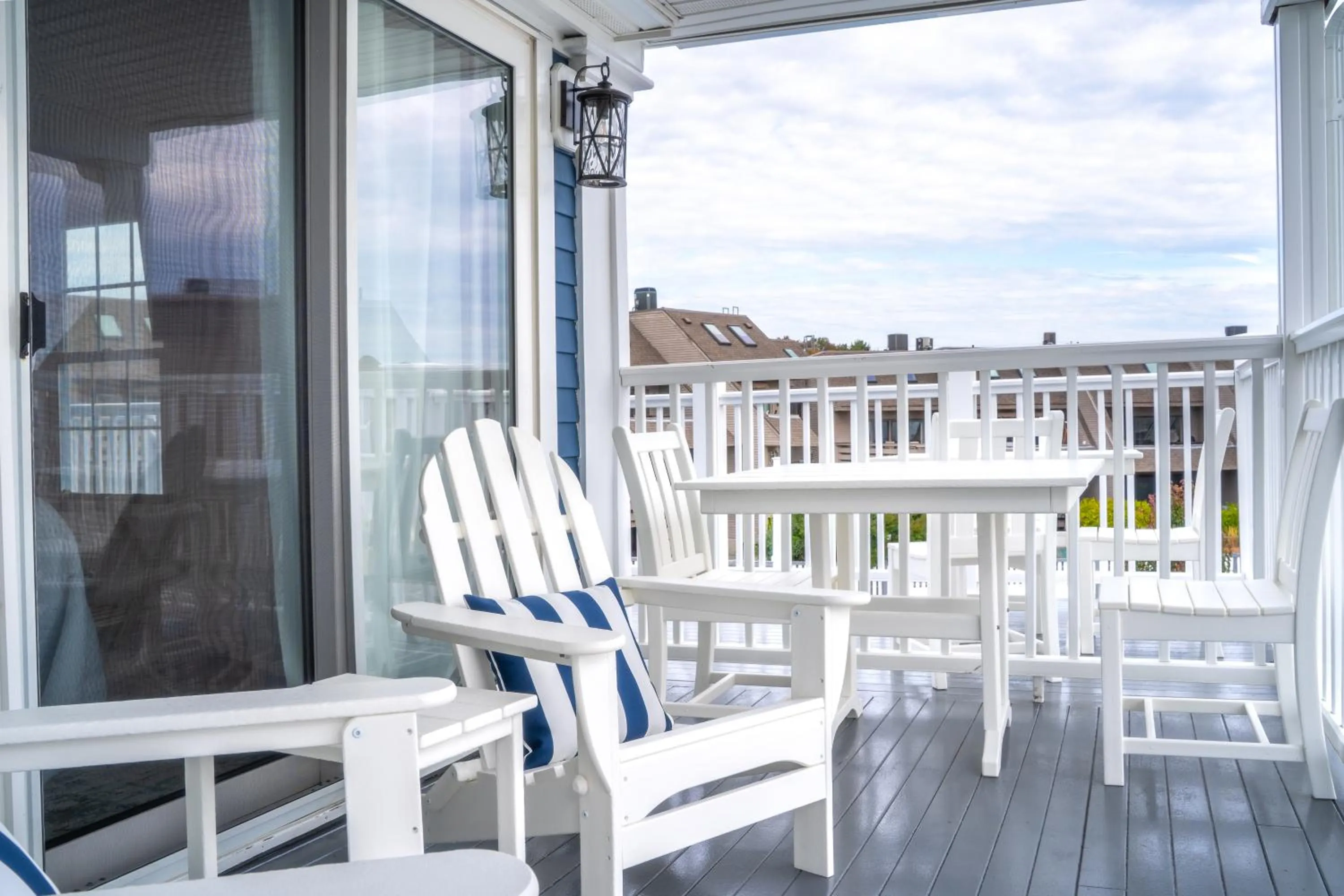 Balcony/Terrace in 935 Ocean, a Beachside Inn