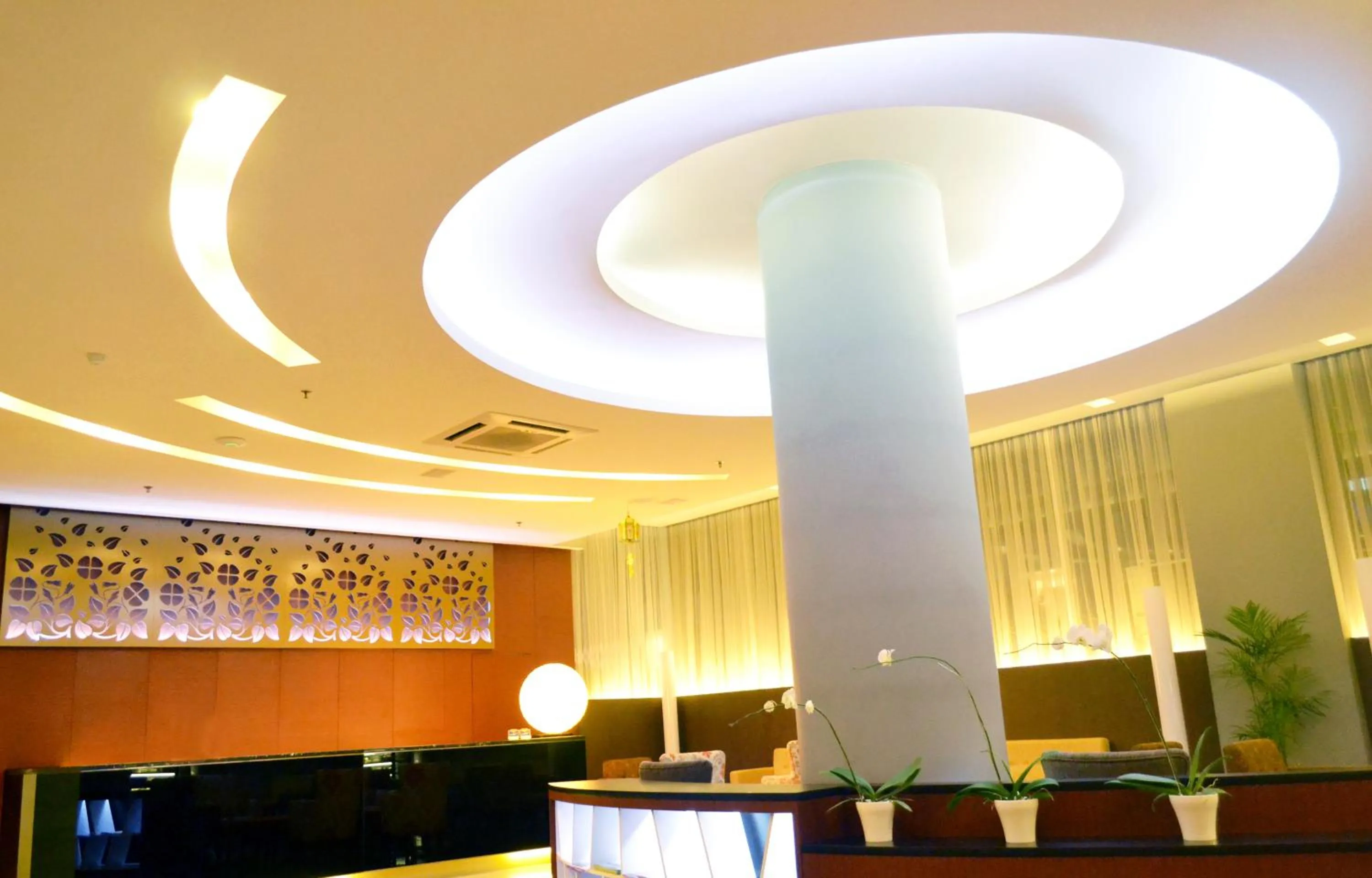 Lobby or reception in Kyriad Hotel Airport Jakarta