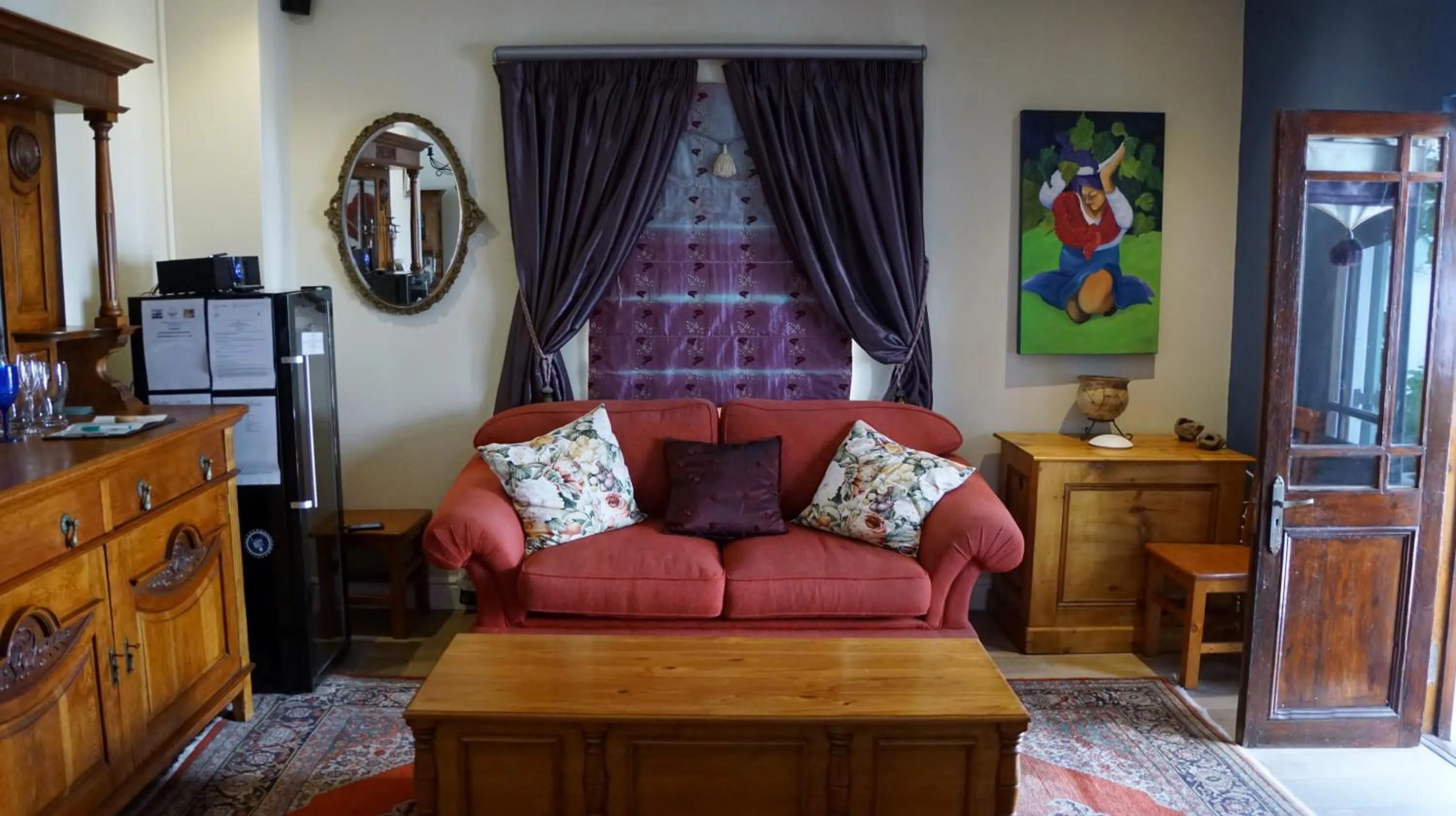 Lounge or bar in Paternoster Manor