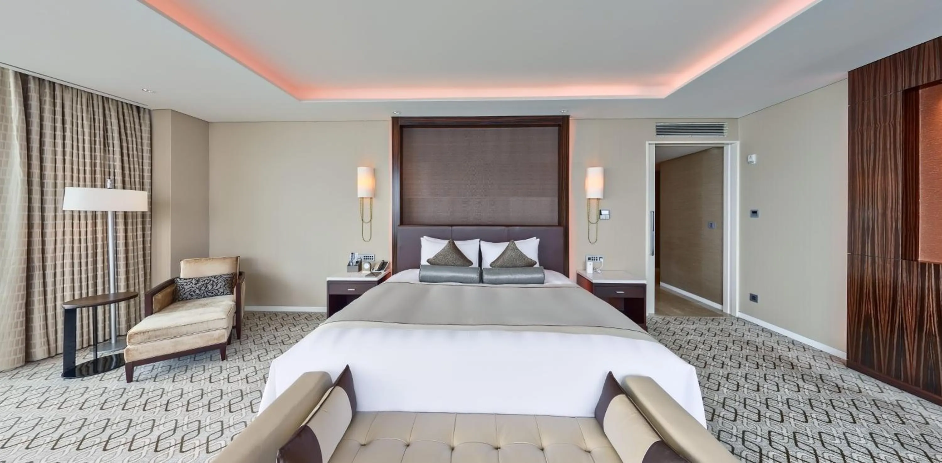 Bedroom, Bed in Lotte Hotel Hanoi