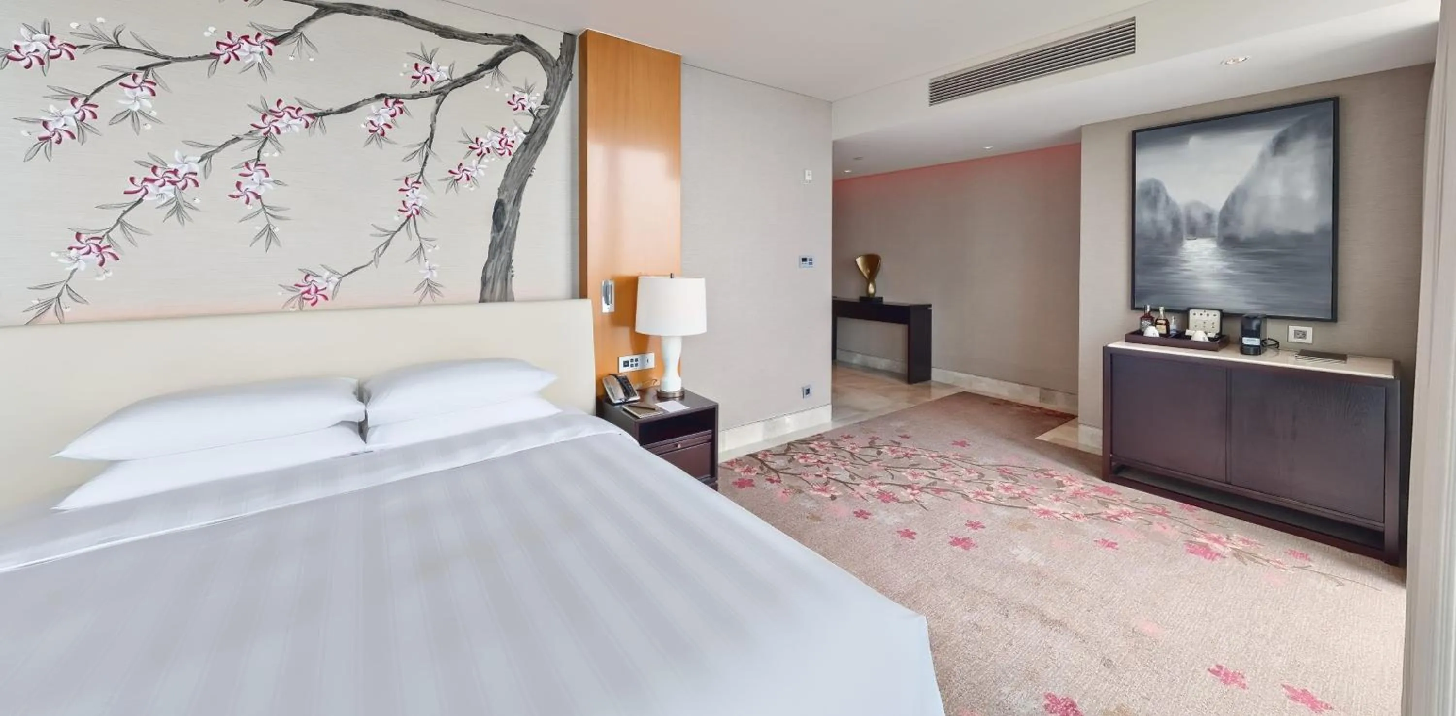 Bed in Lotte Hotel Hanoi