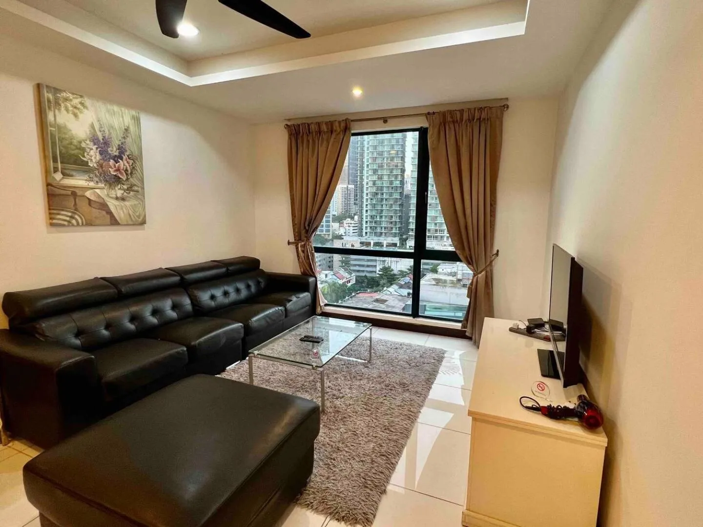 Communal lounge/ TV room in BBHomes at Casa Residency KL