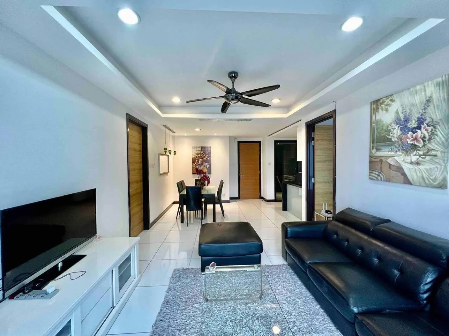 Communal lounge/ TV room in BBHomes at Casa Residency KL