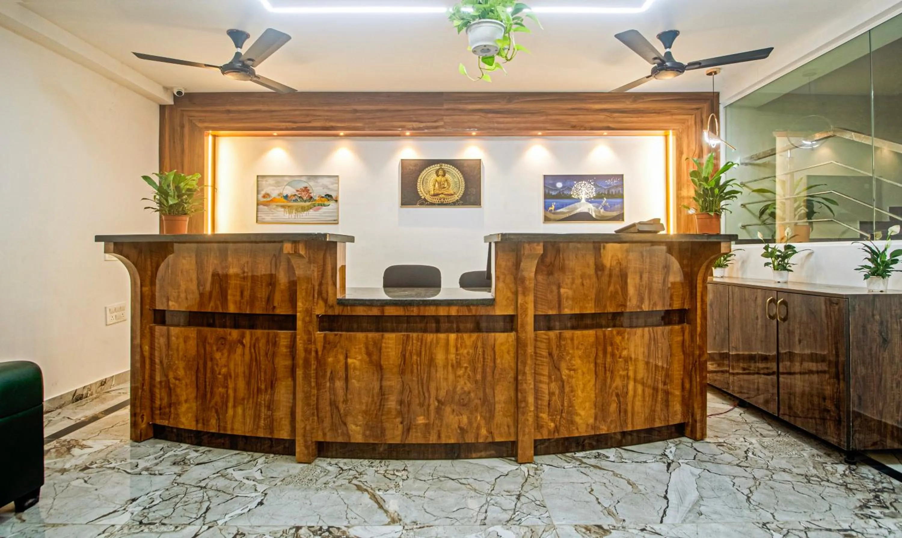 Lobby or reception in Treebo Navya The Park