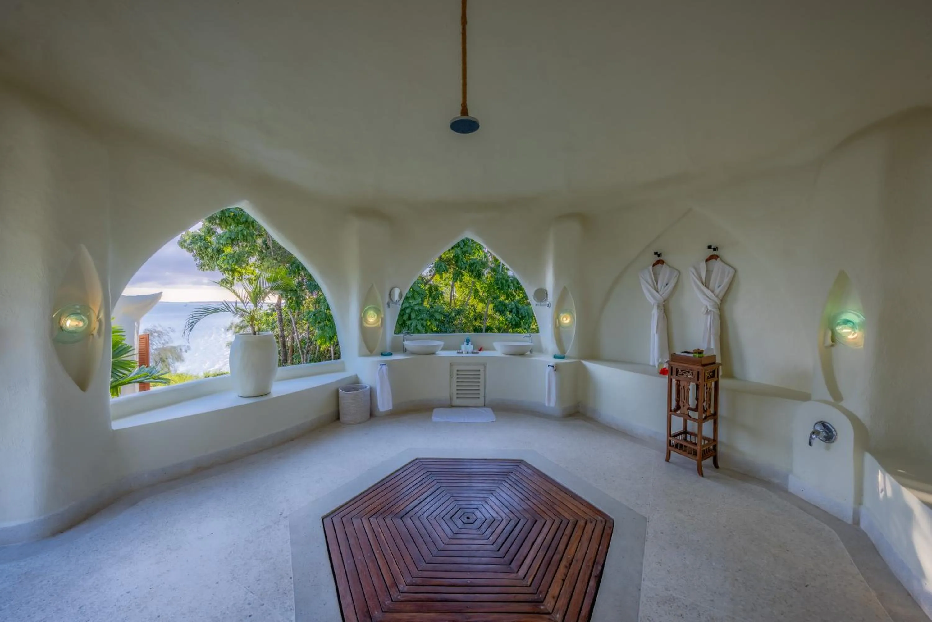 Shower in Kilindi Zanzibar