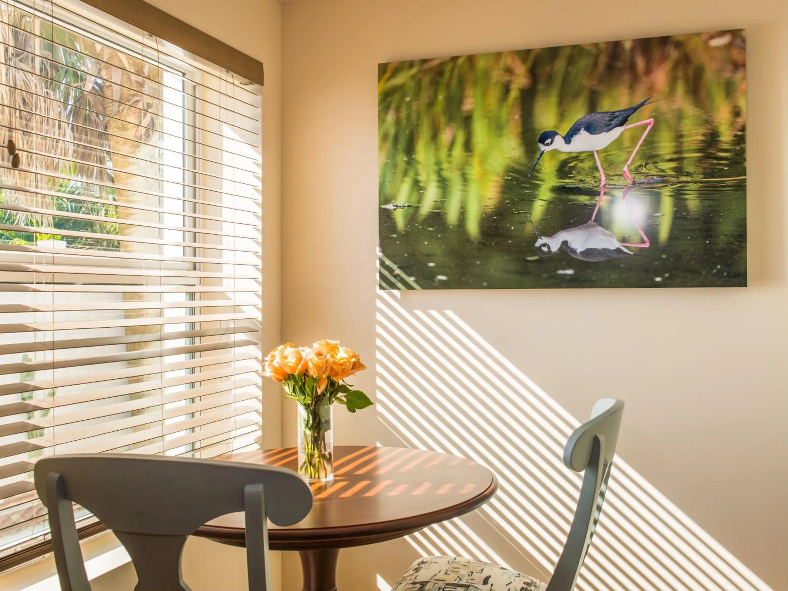Dining area in Seaside Villas