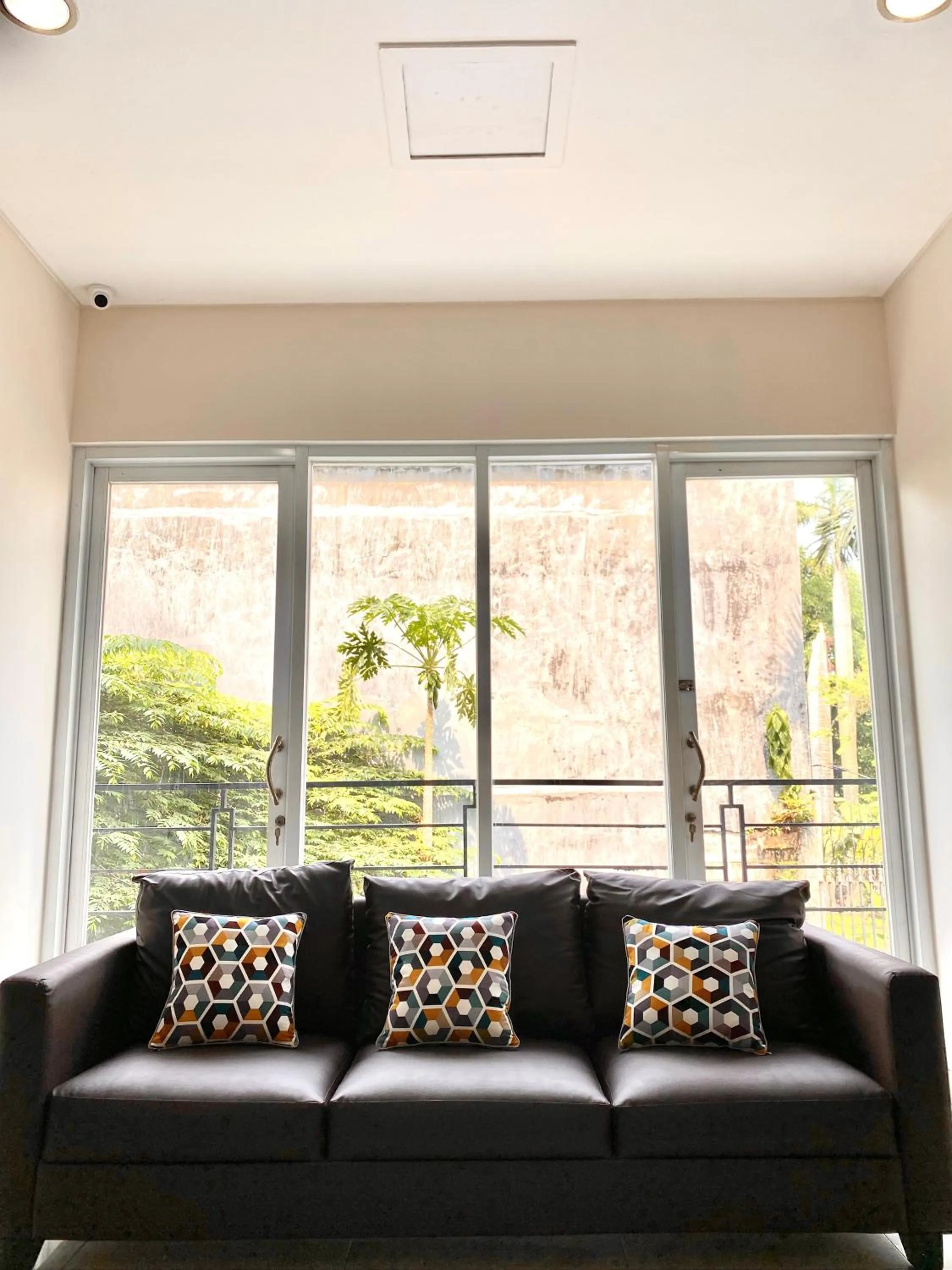 Behomy Corner Eight Lippo Karawaci