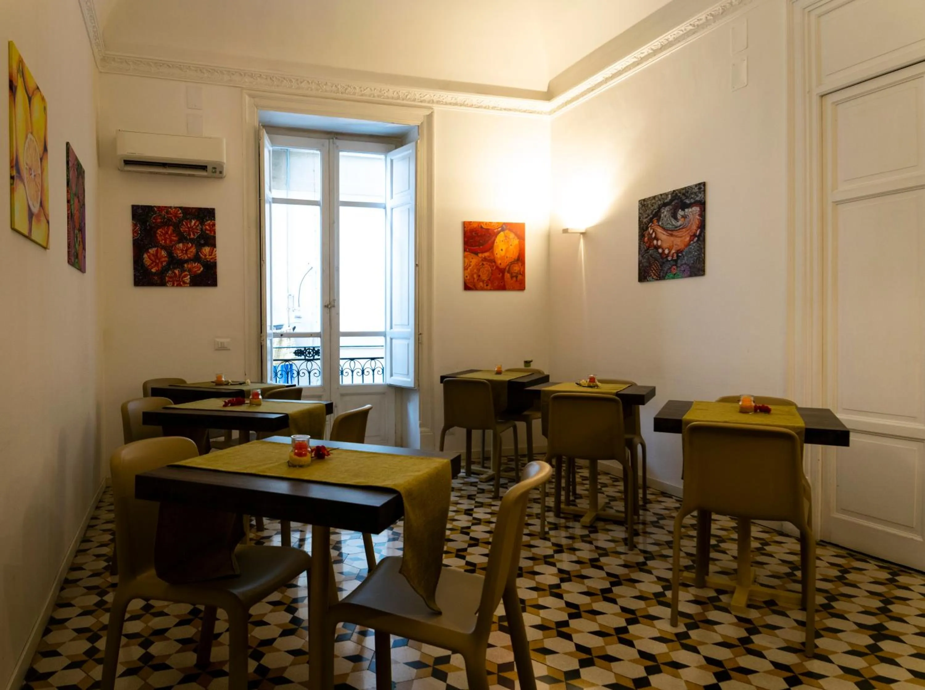 Communal lounge/ TV room in C'era Una Volta