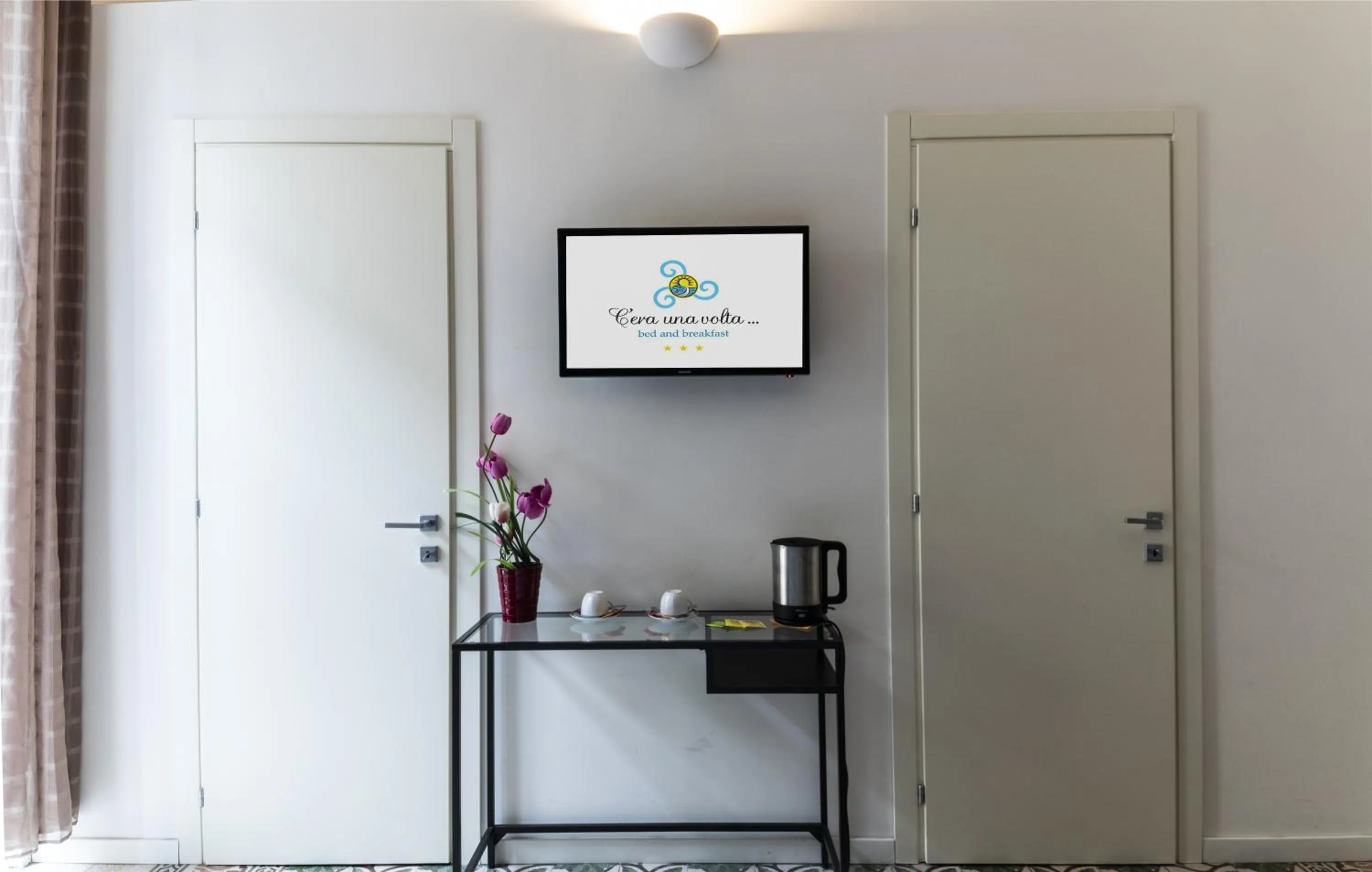 Property logo or sign in C'era Una Volta