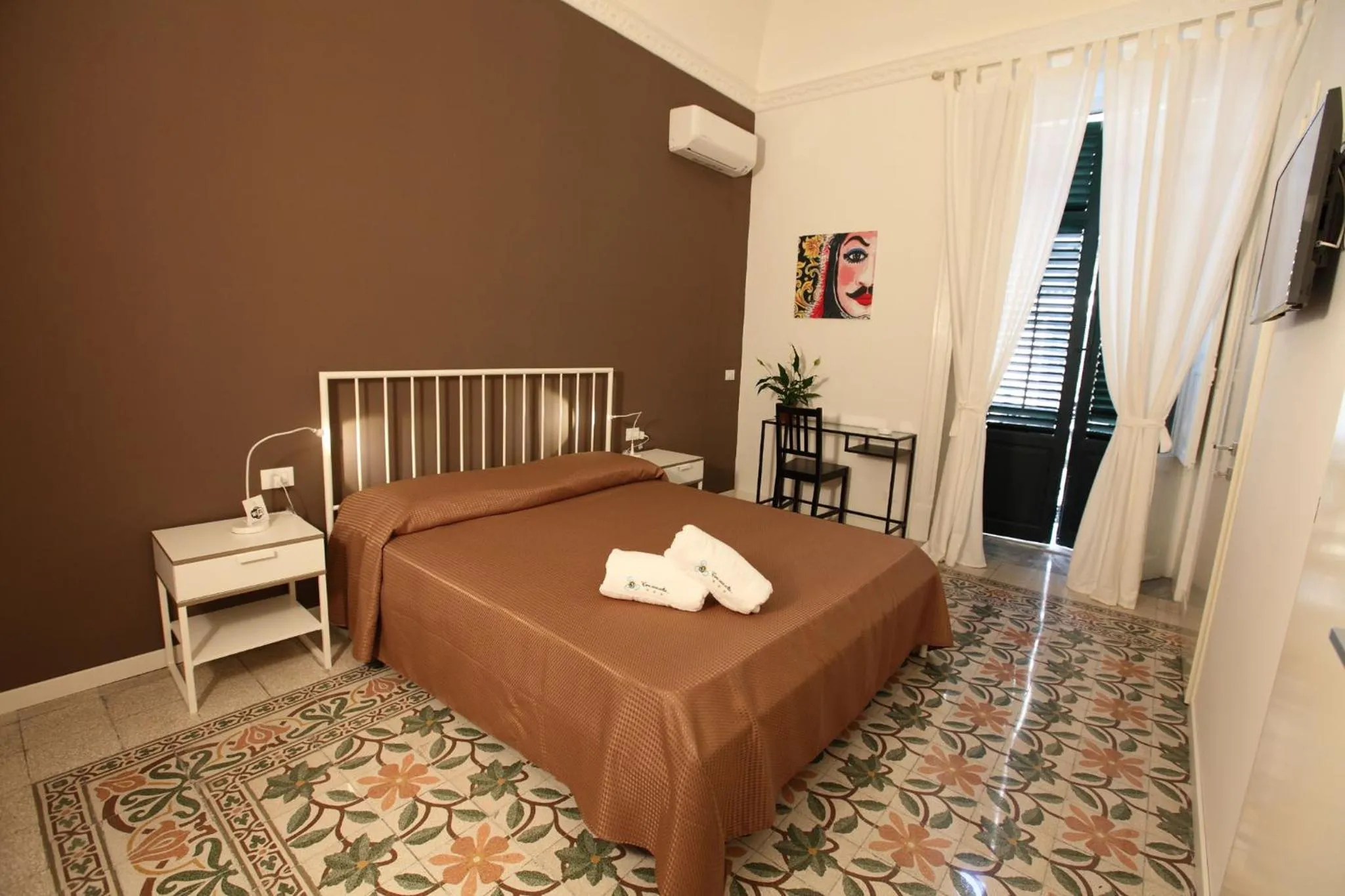 Bedroom, Bed in C'era Una Volta