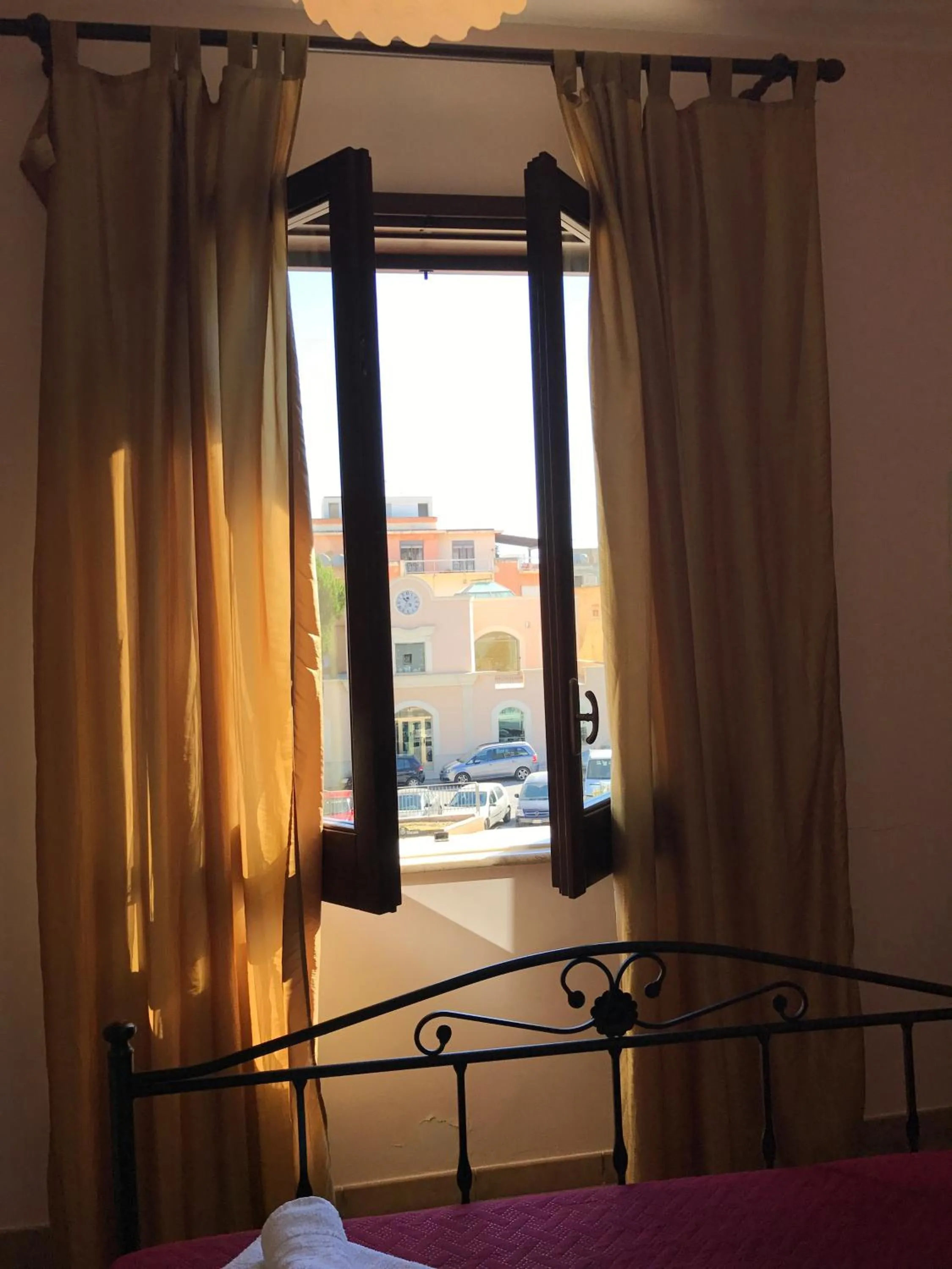 Property building, Bed in B&B Porticella