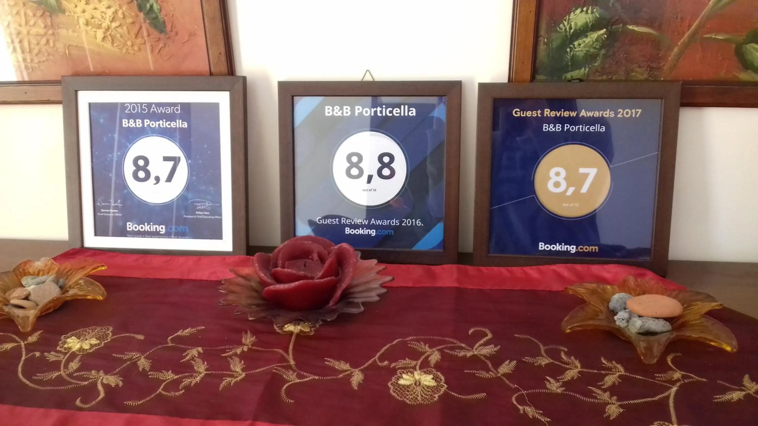 Logo/Certificate/Sign in B&B Porticella