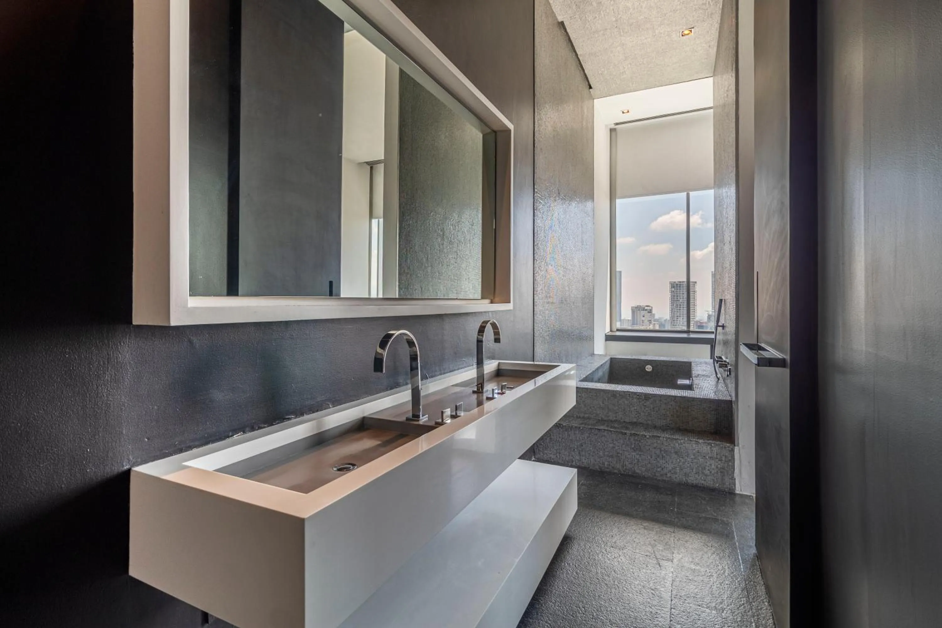 Collection Suites by Kukun