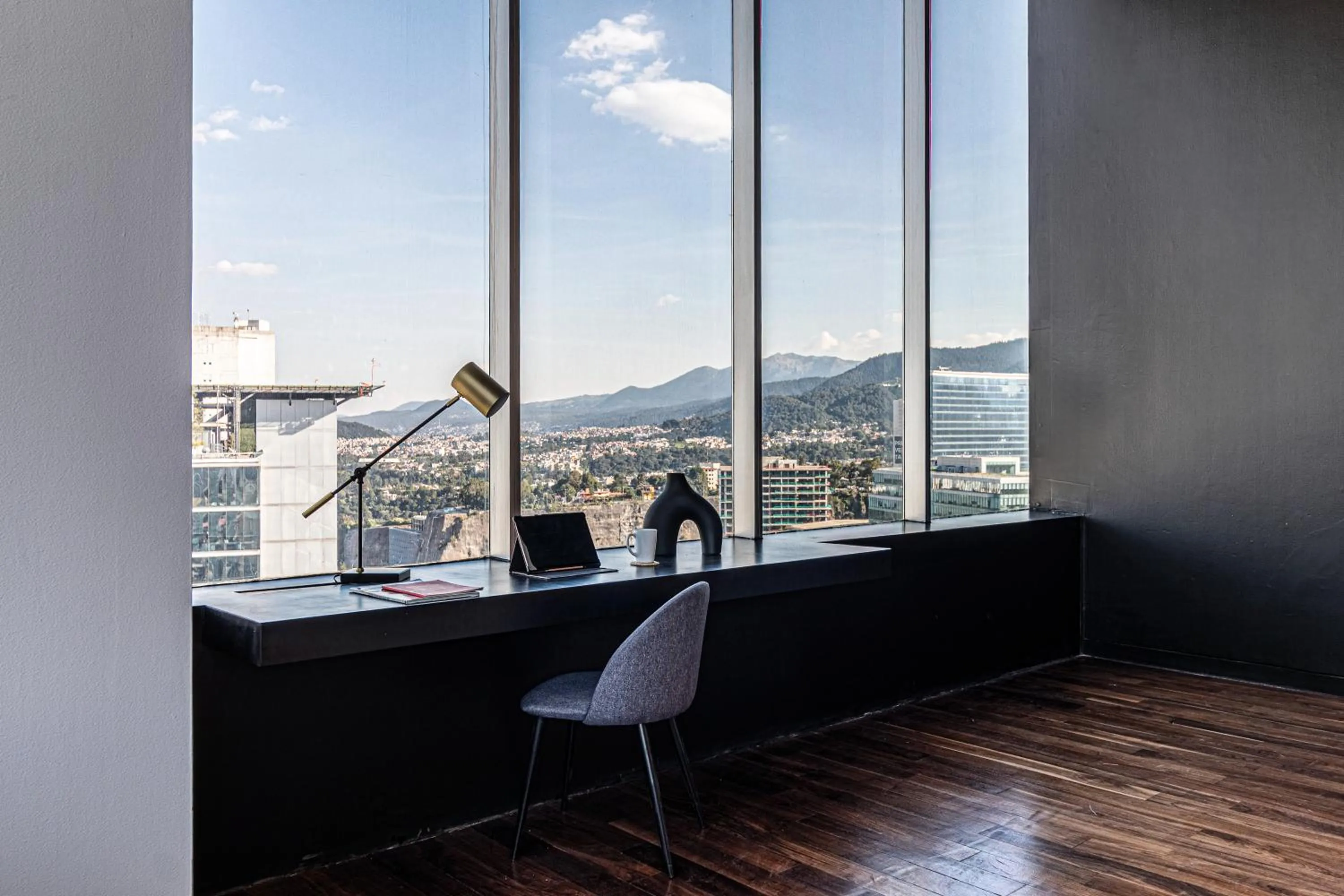 Seating area in Collection Suites by Kukun